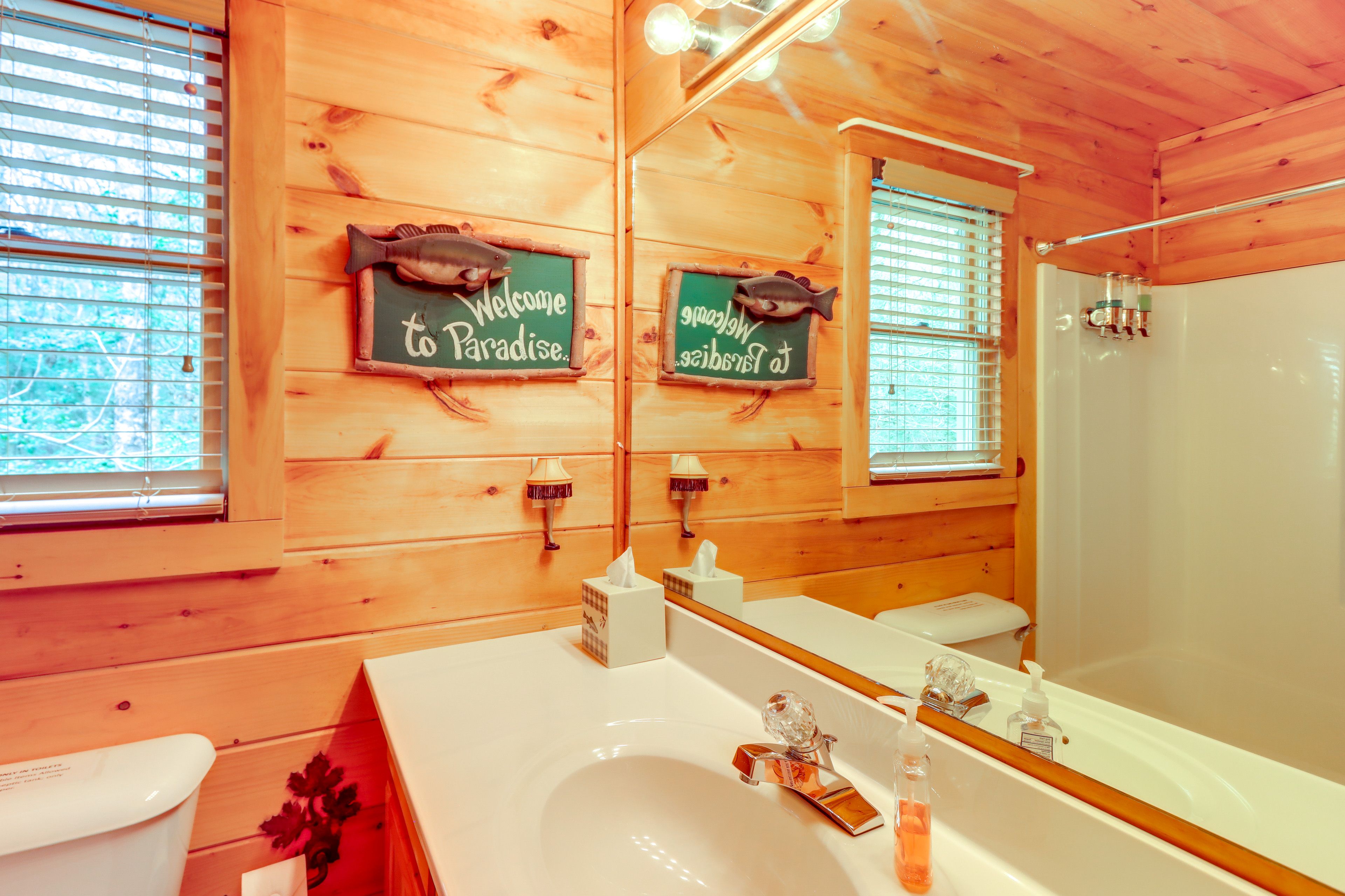 Full Bathroom | 1st Floor