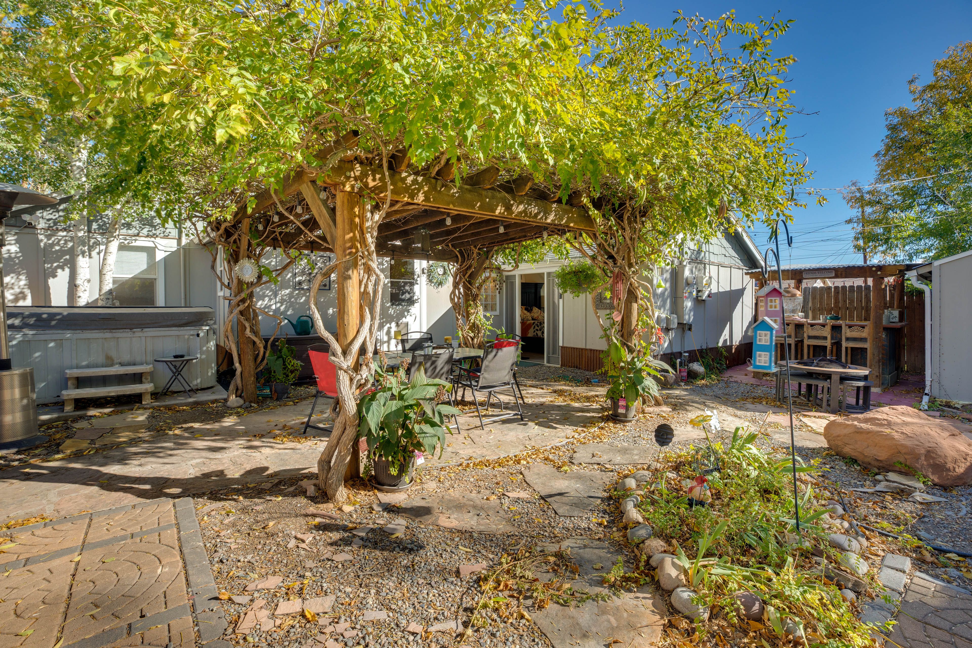 Shared Yard | Fire Pit
