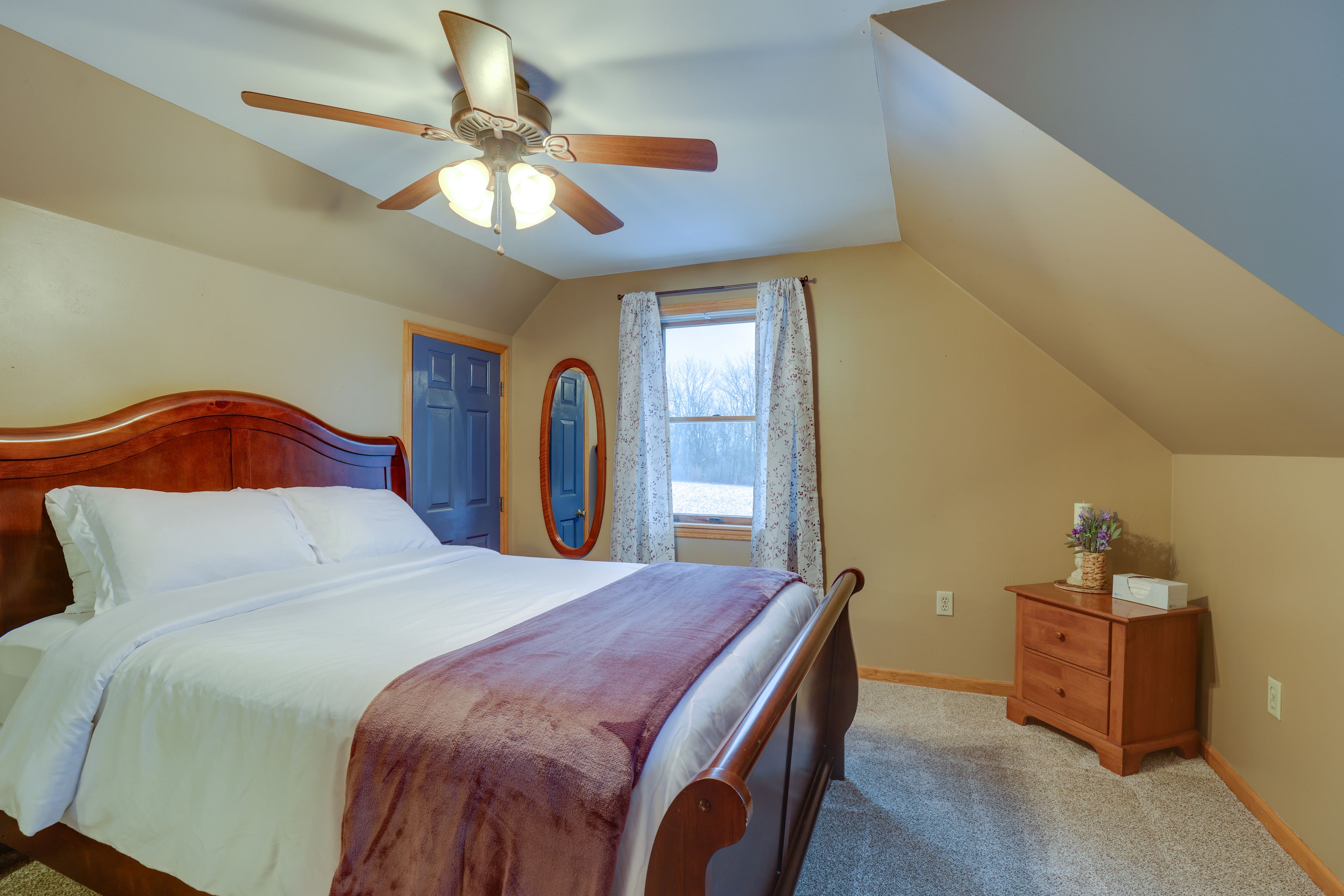 Bedroom 1 | Queen Bed | 2nd Floor