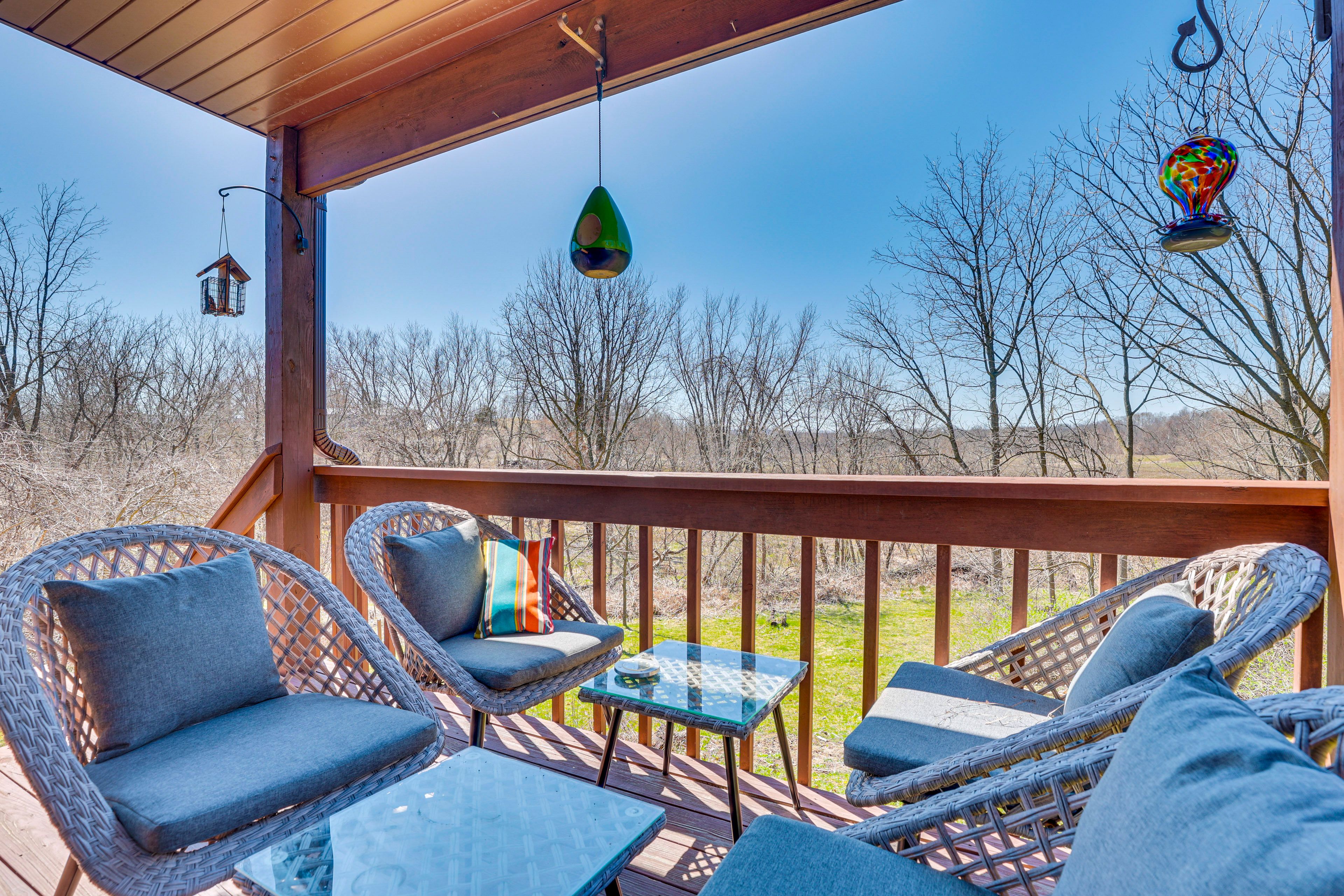 Private Furnished Deck | Seasonal River View (Winter)