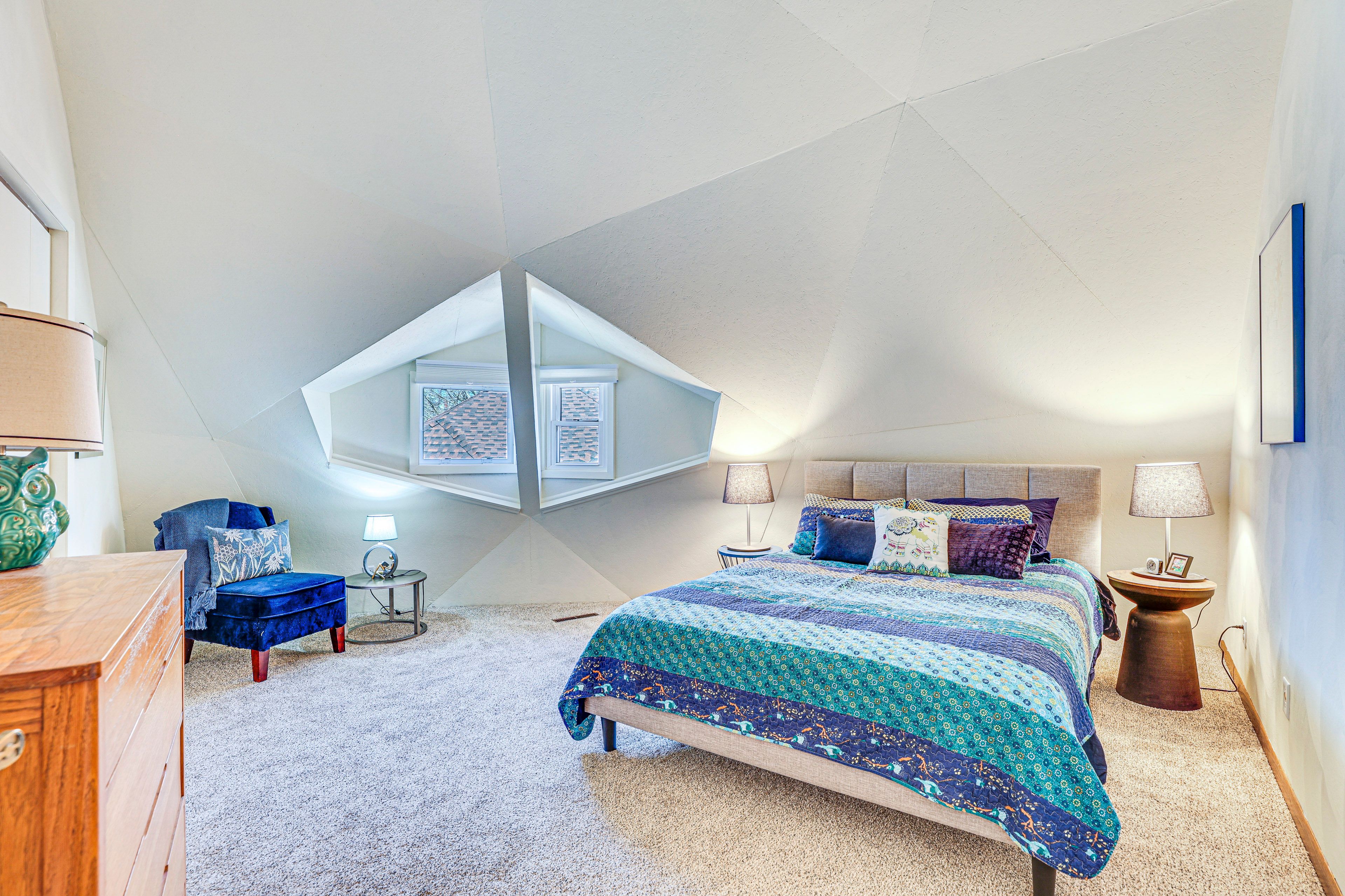 Bedroom 3 (Loft) | Queen Bed | Twin Daybed w/ Twin Trundle | Top Floor