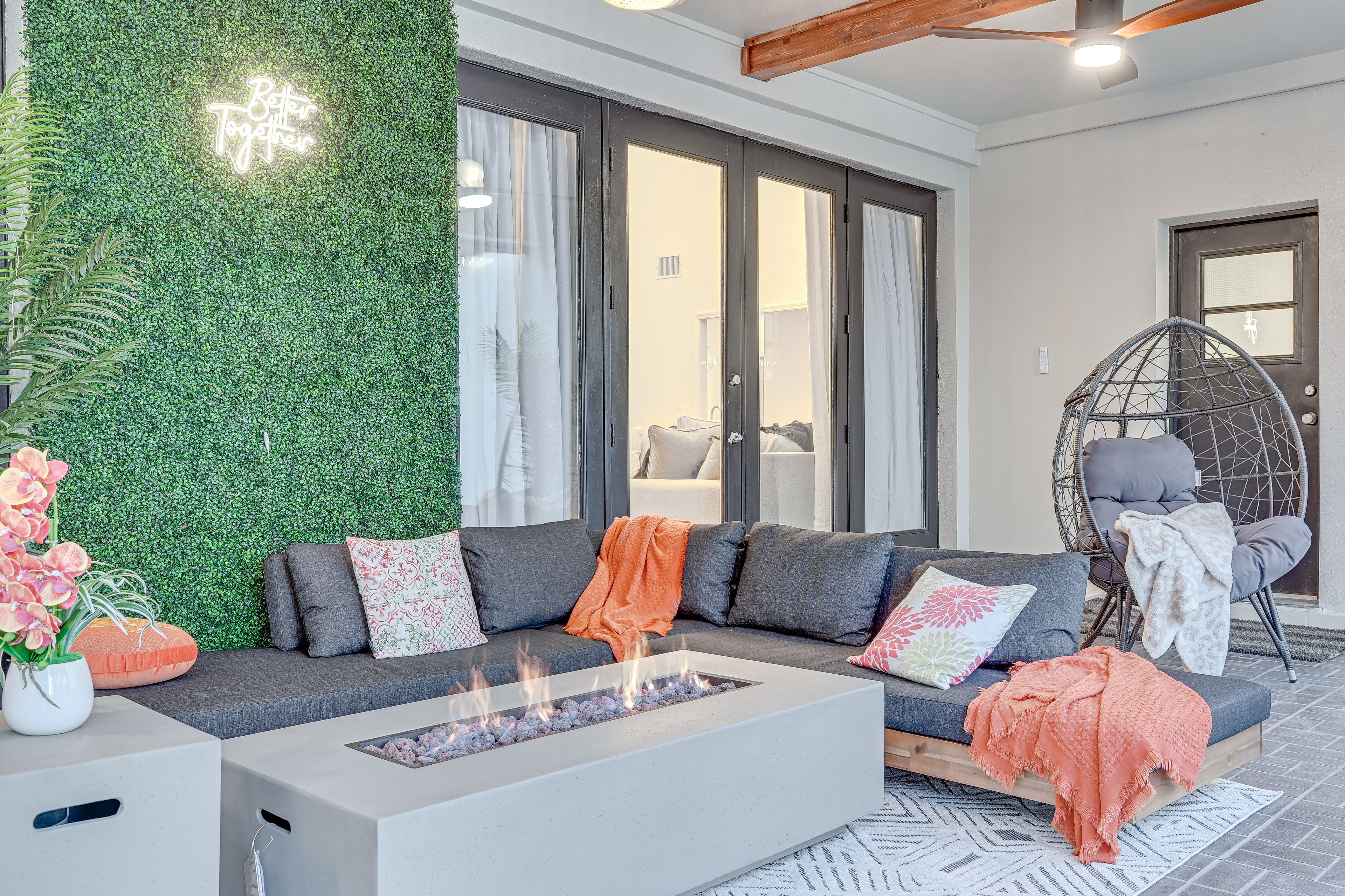 Covered Patio | Bar | Flat-Screen TV | Gas Grill | Outdoor Dining