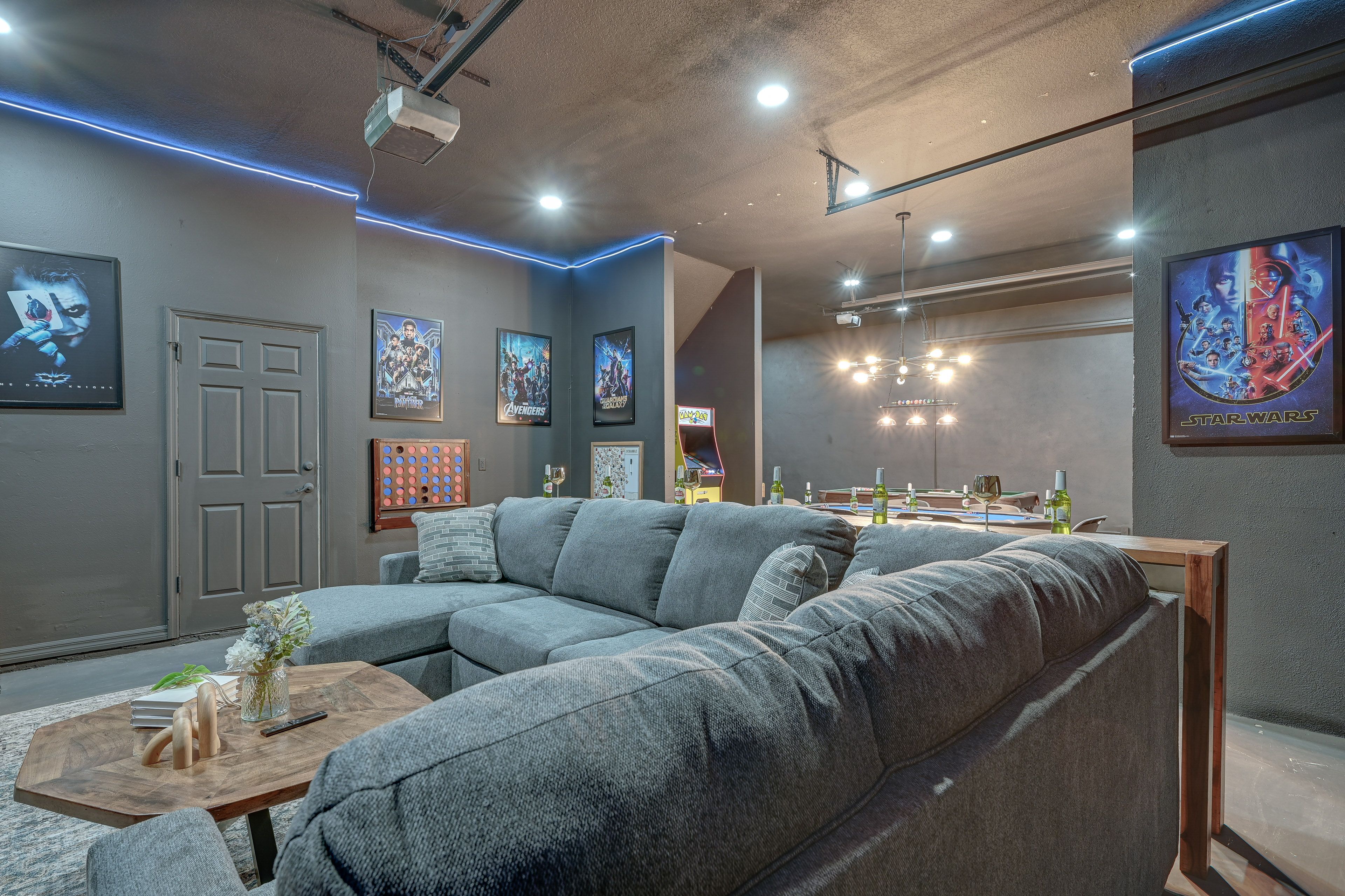 Game Room | Full Sleeper Sofa | Flat-Screen TV | Central Air Conditioning/Heat