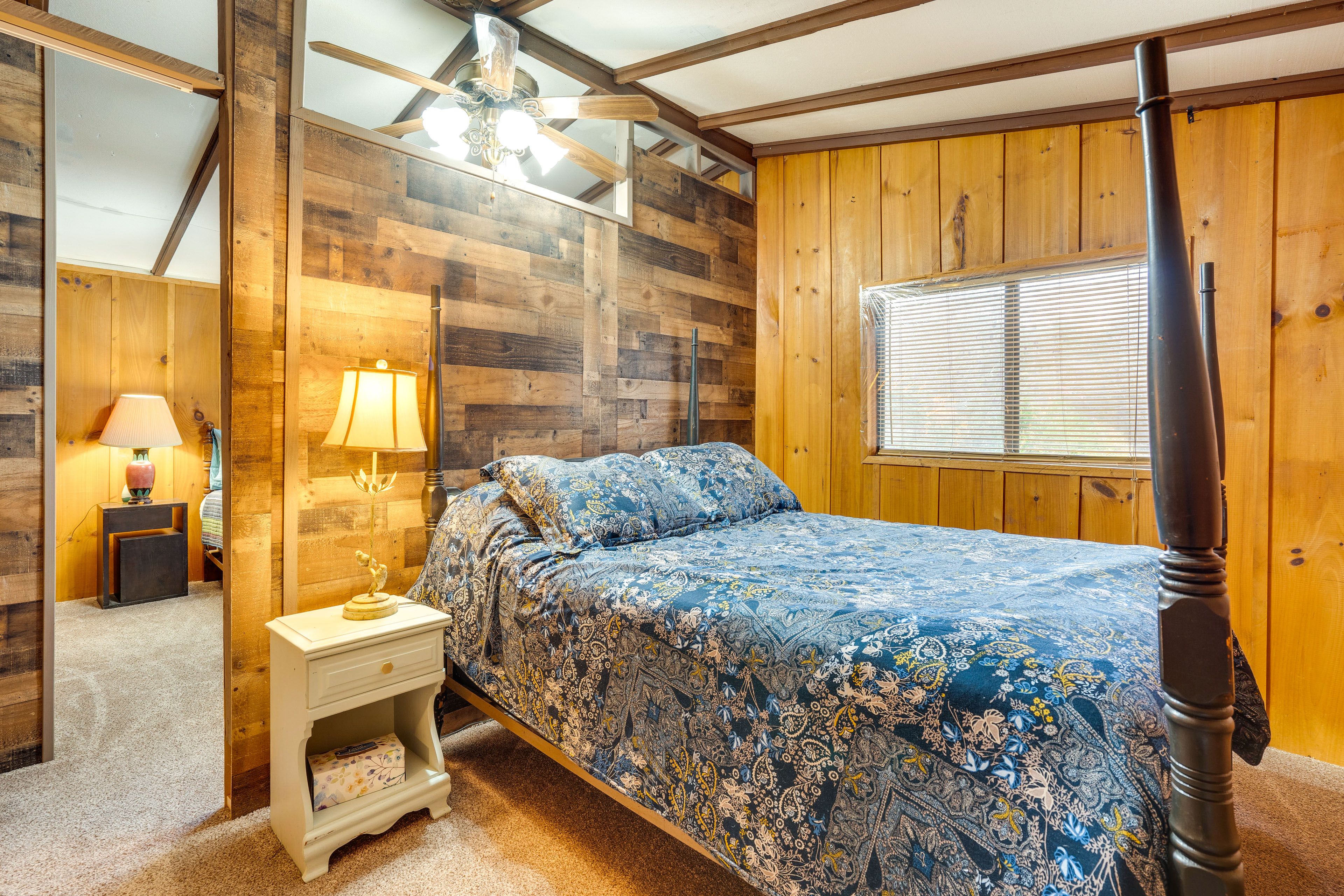 Bedroom 1 | Queen Bed | Linens Provided