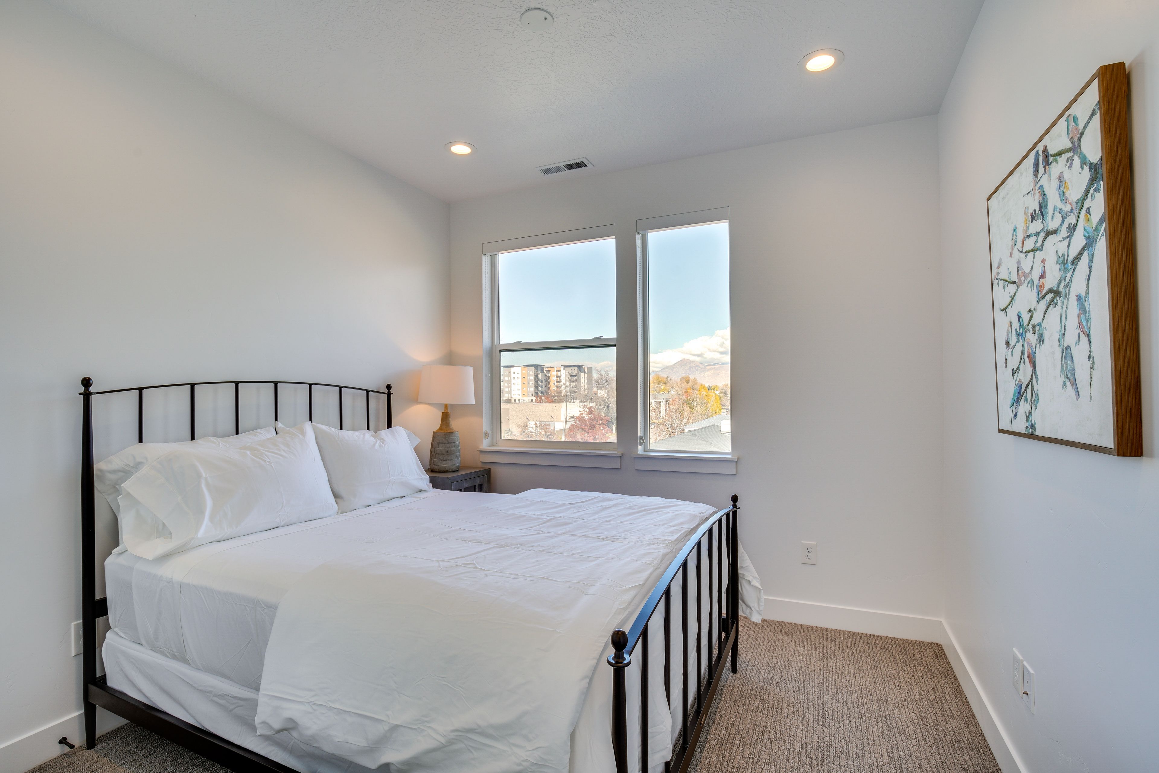 Bedroom 3 | Queen Bed