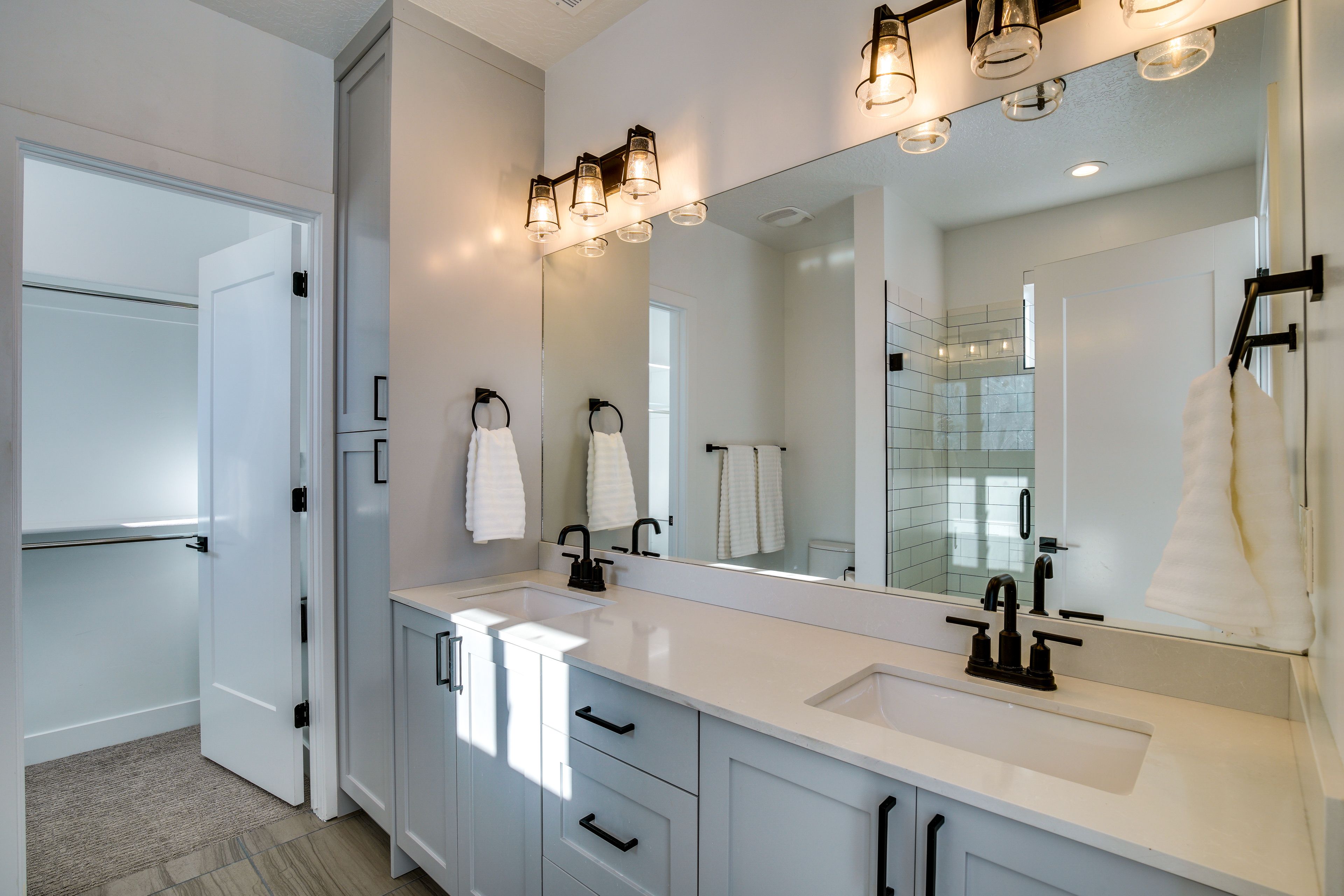 En-Suite Bathroom | Towels Provided