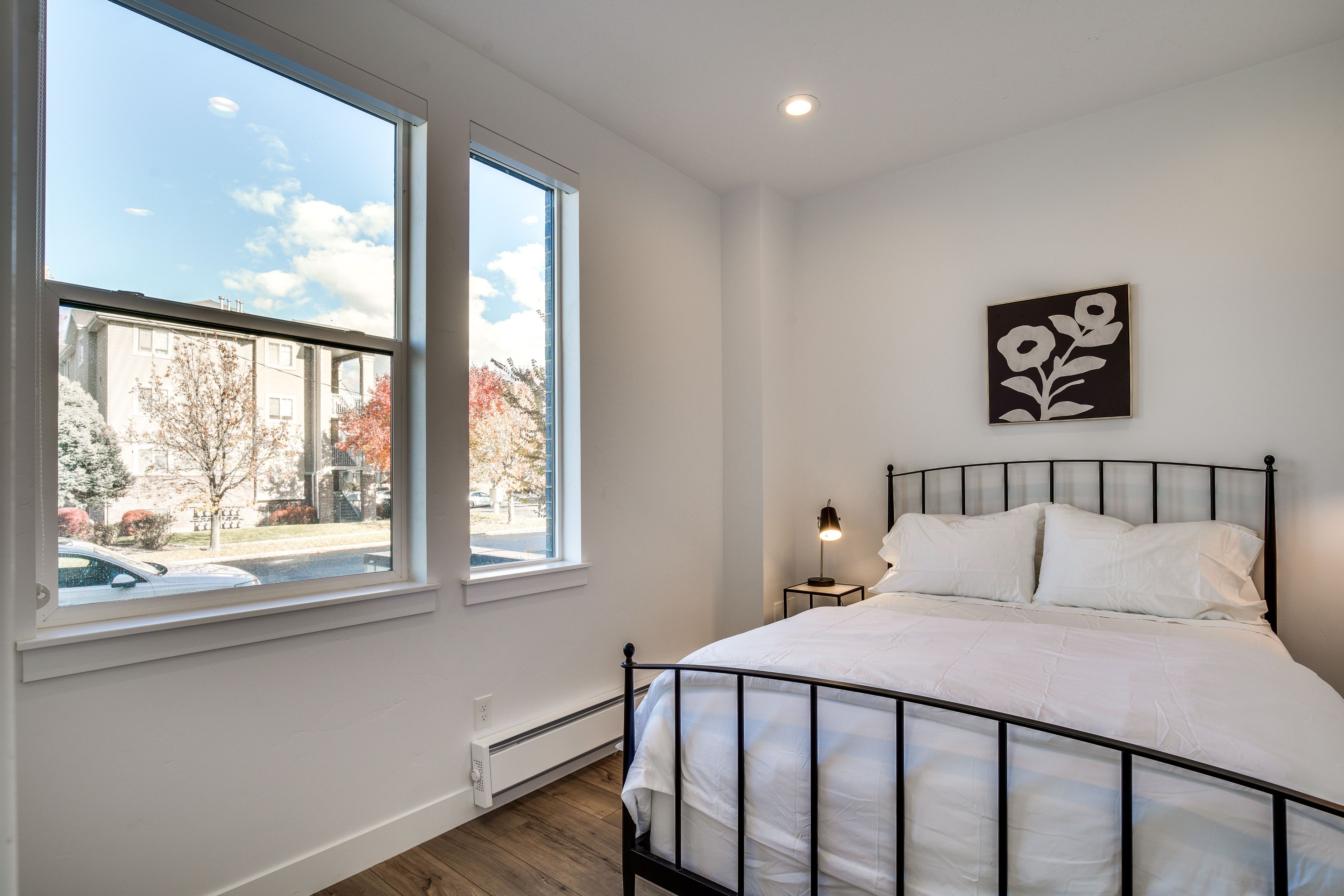 Bedroom 2 | Queen Bed