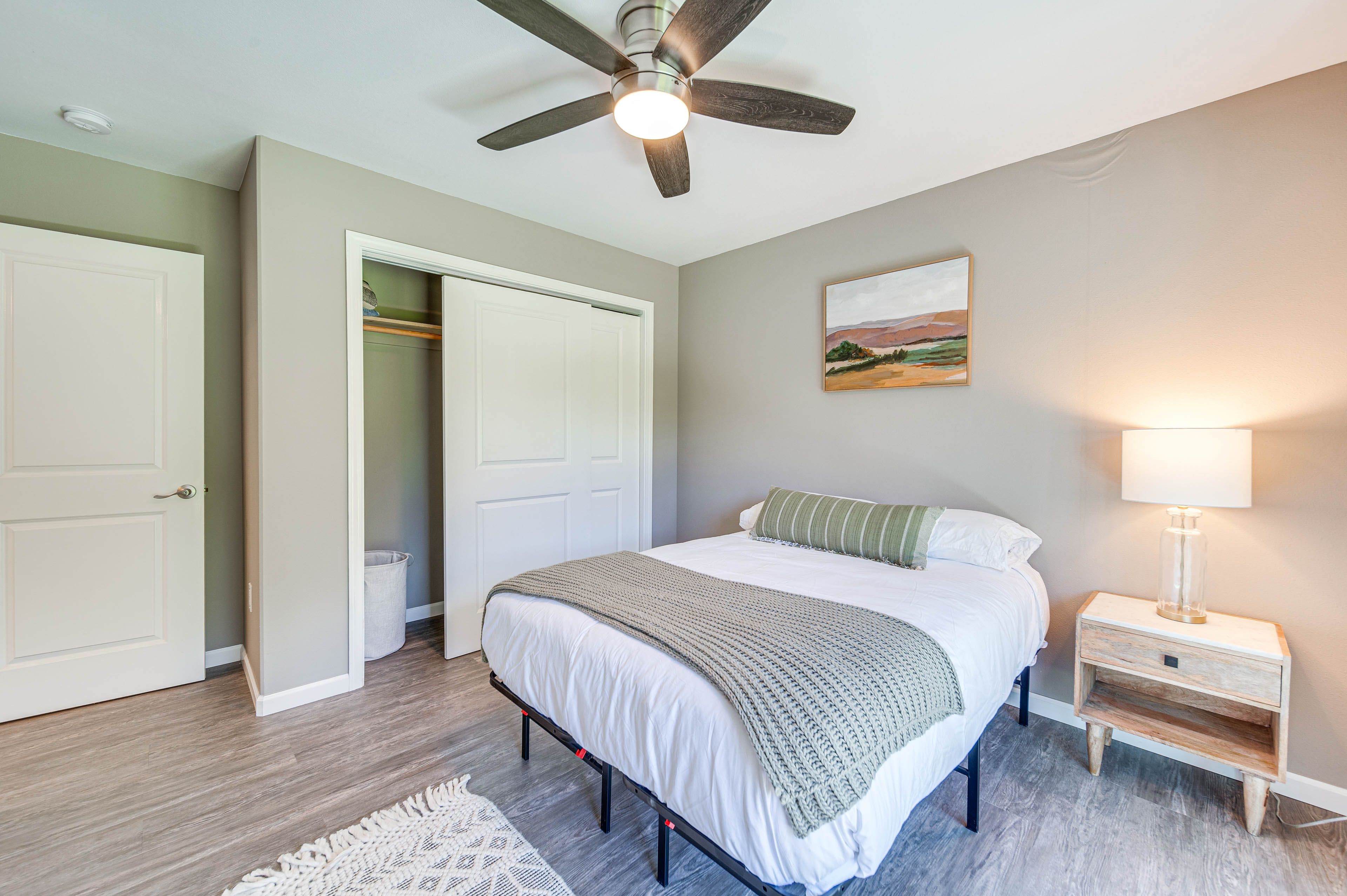 Bedroom 2 | Full Bed | Smart TV w/ Cable
