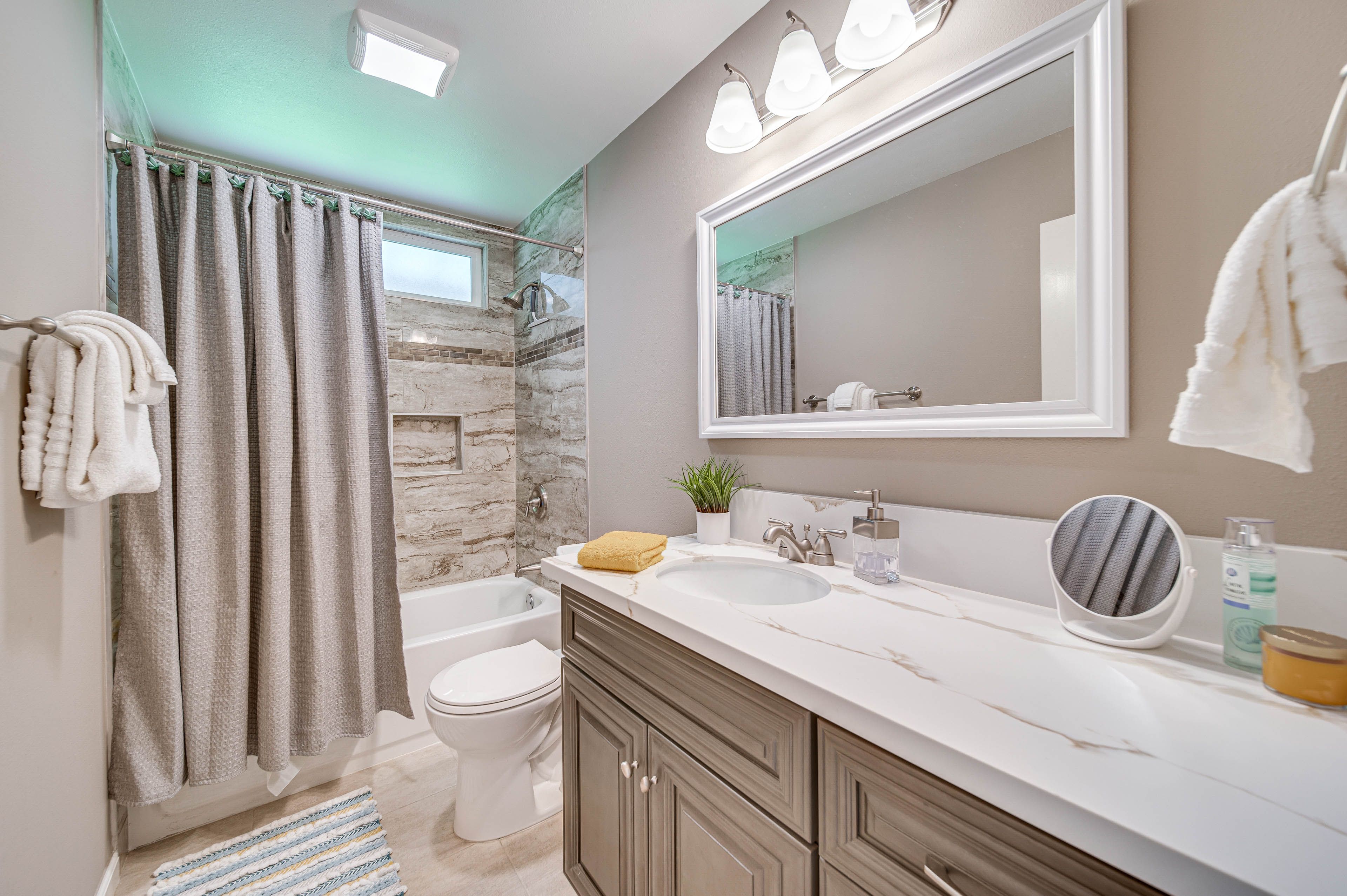 Full Bathroom