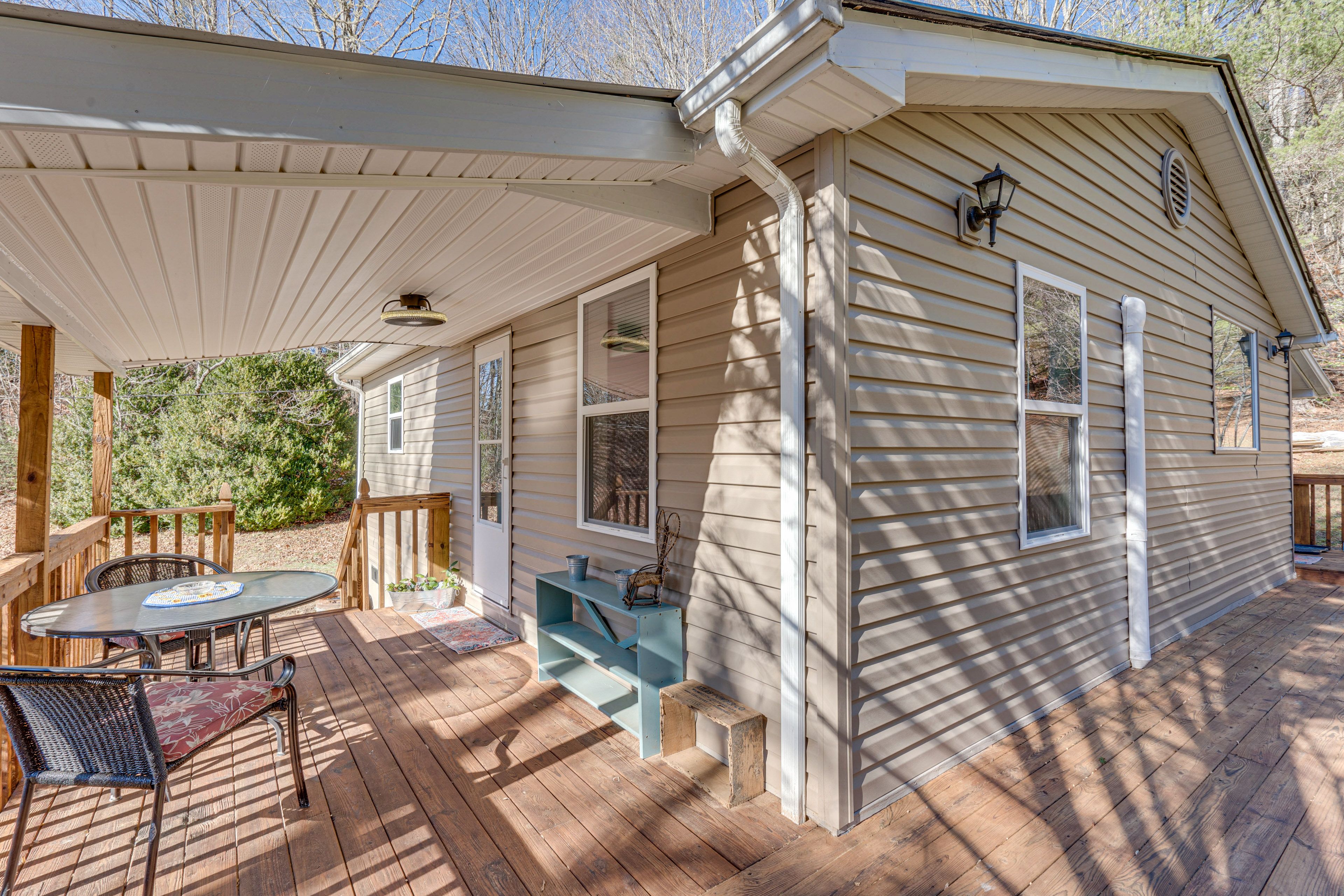 Furnished Deck