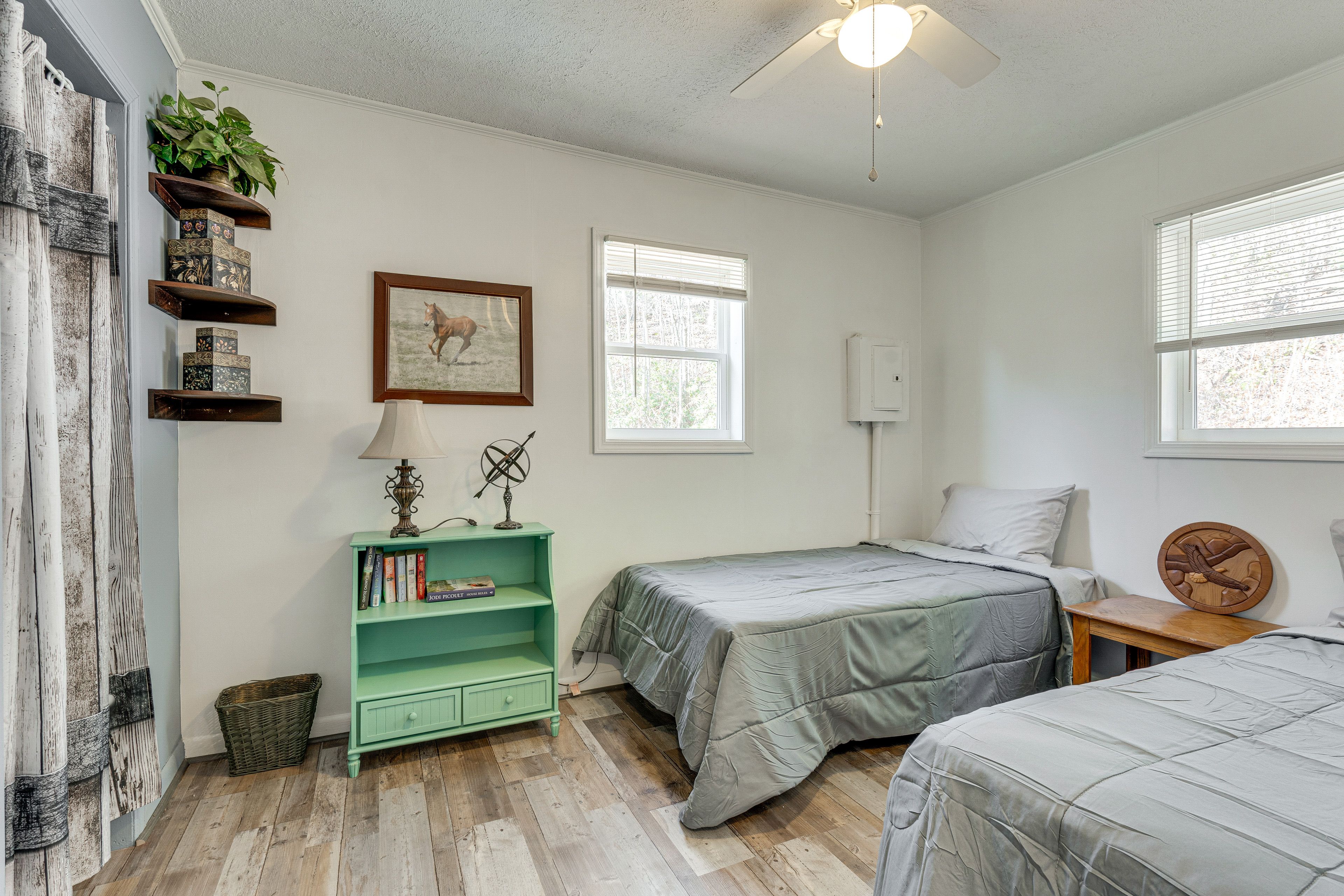 Bedroom 2 | 2 Twin Beds