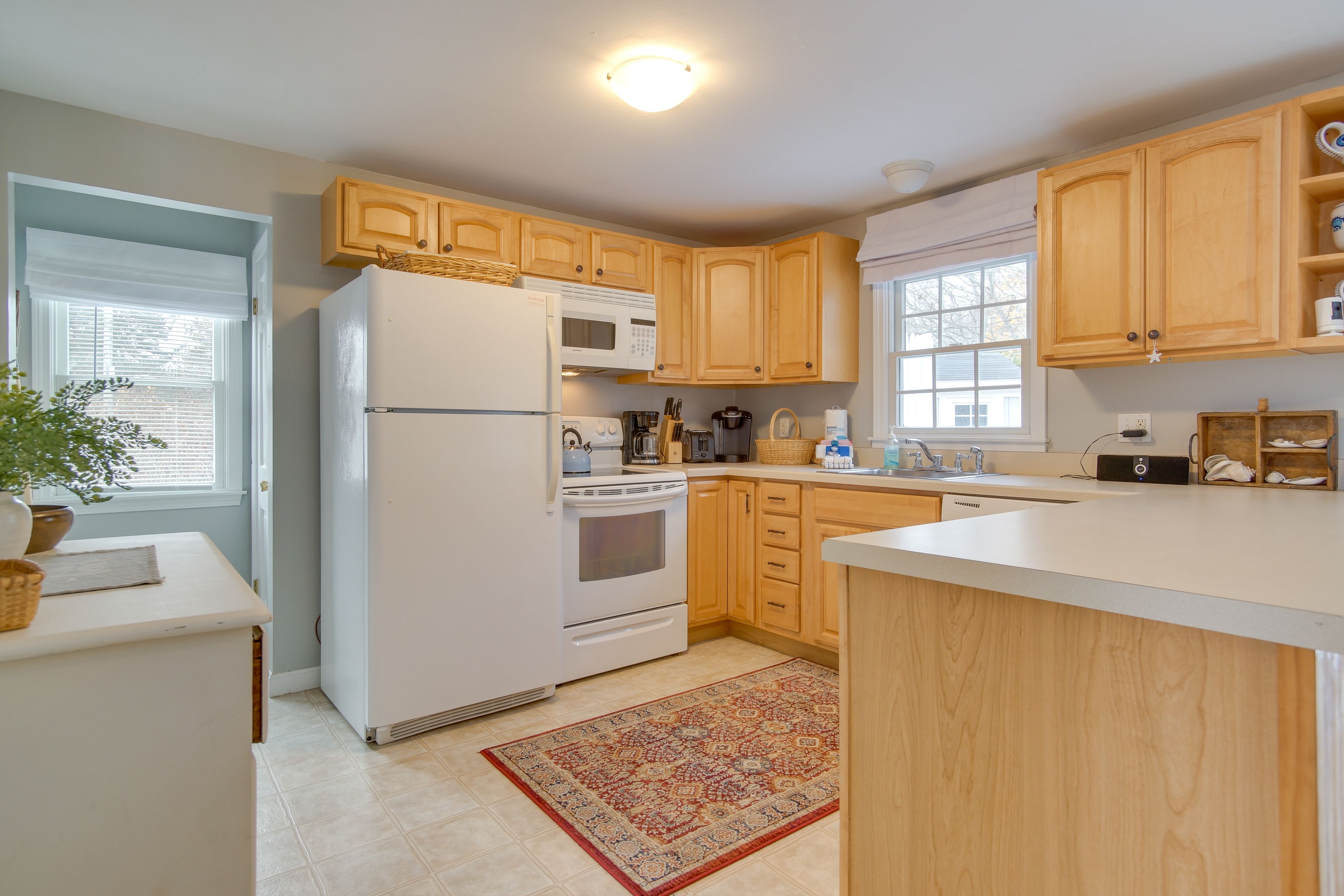 Kitchen | Keurig & Drip Coffee Makers | Toaster | Cooking Basics | Main Floor