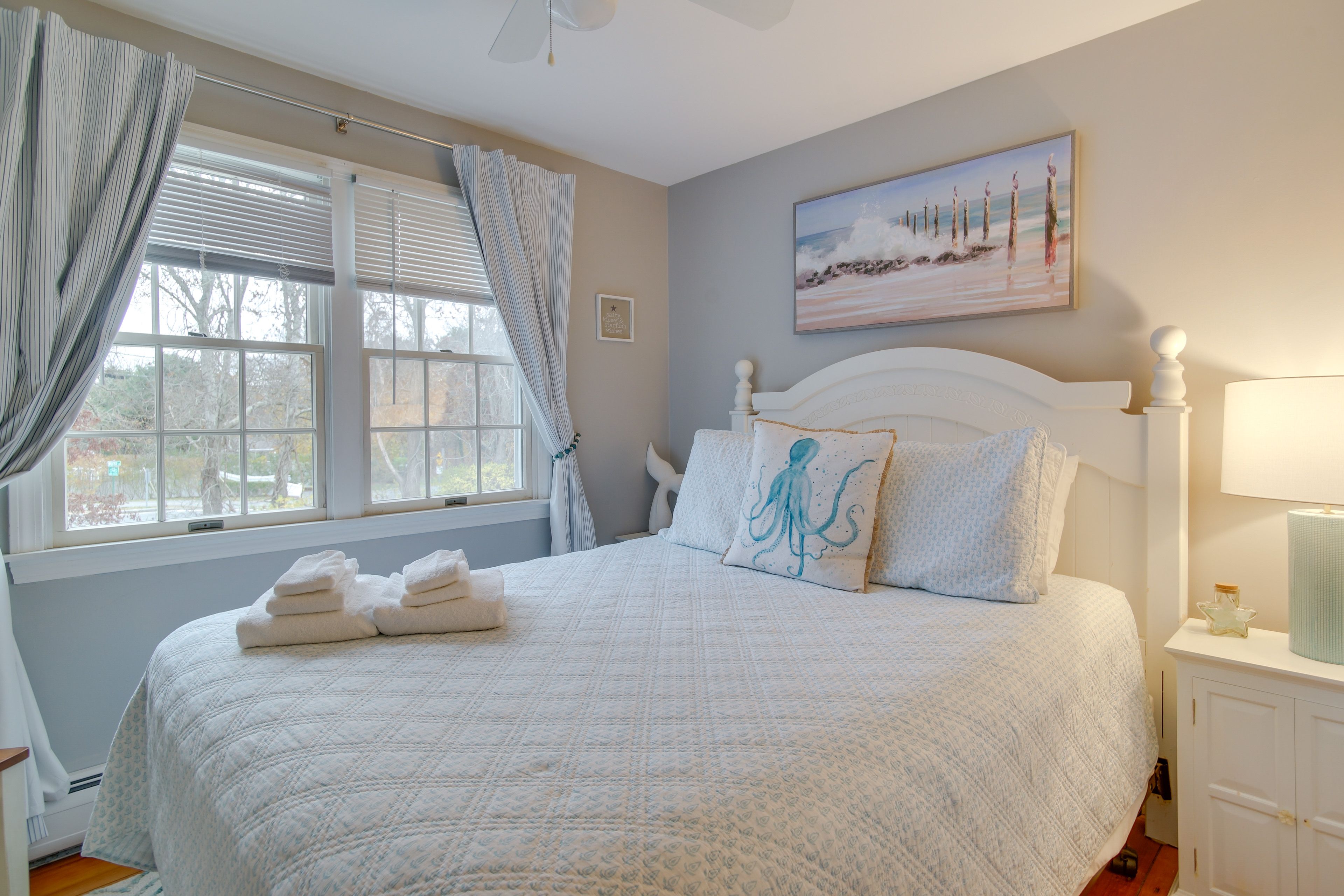 Bedroom 1 | Main Floor | King Bed | Linens Provided