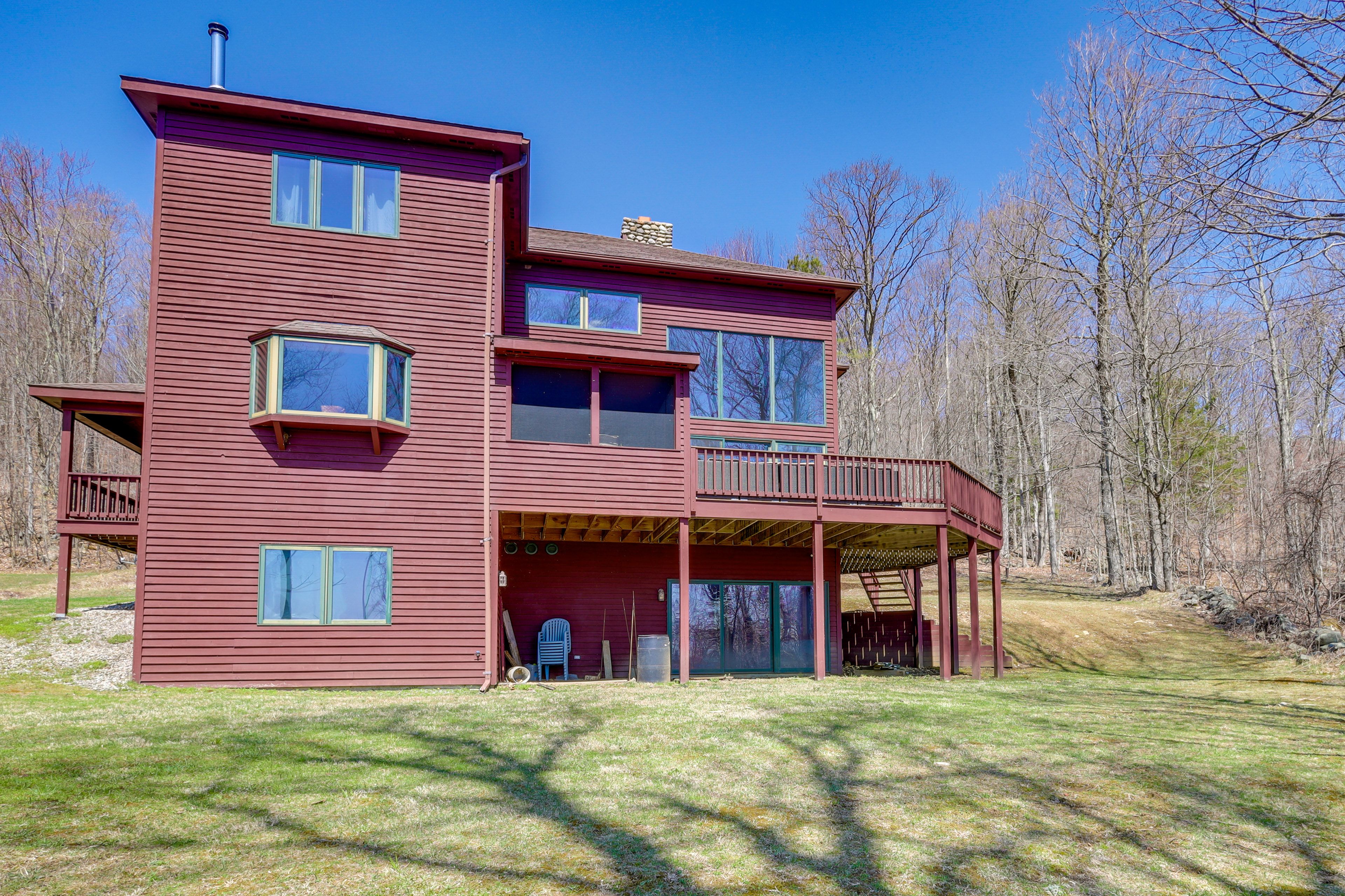 Spacious Yard | Fire Pit