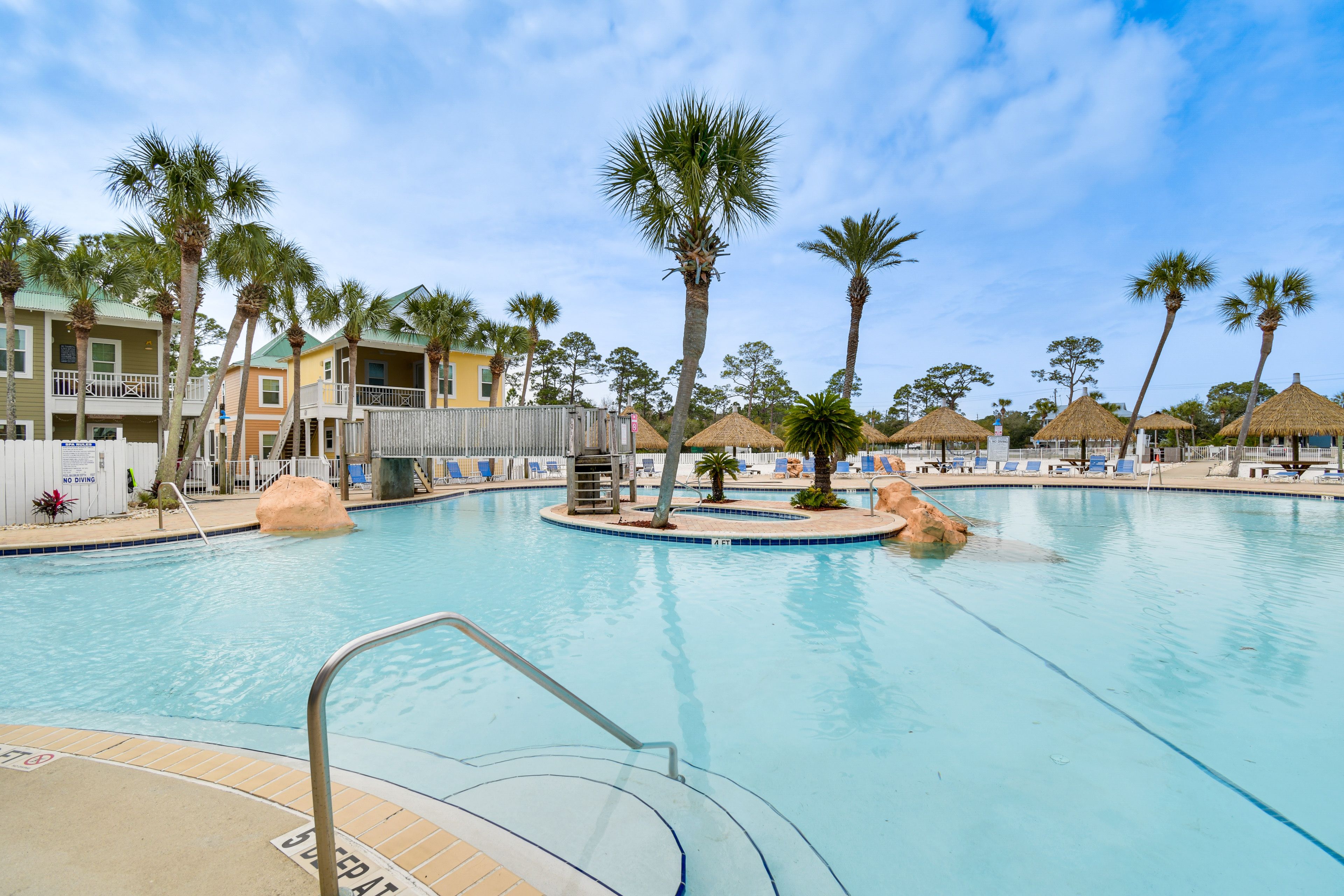 Pensacola Vacation Rental | 2BR | 2.5BA | 1,175 Sq Ft | Stairs Required