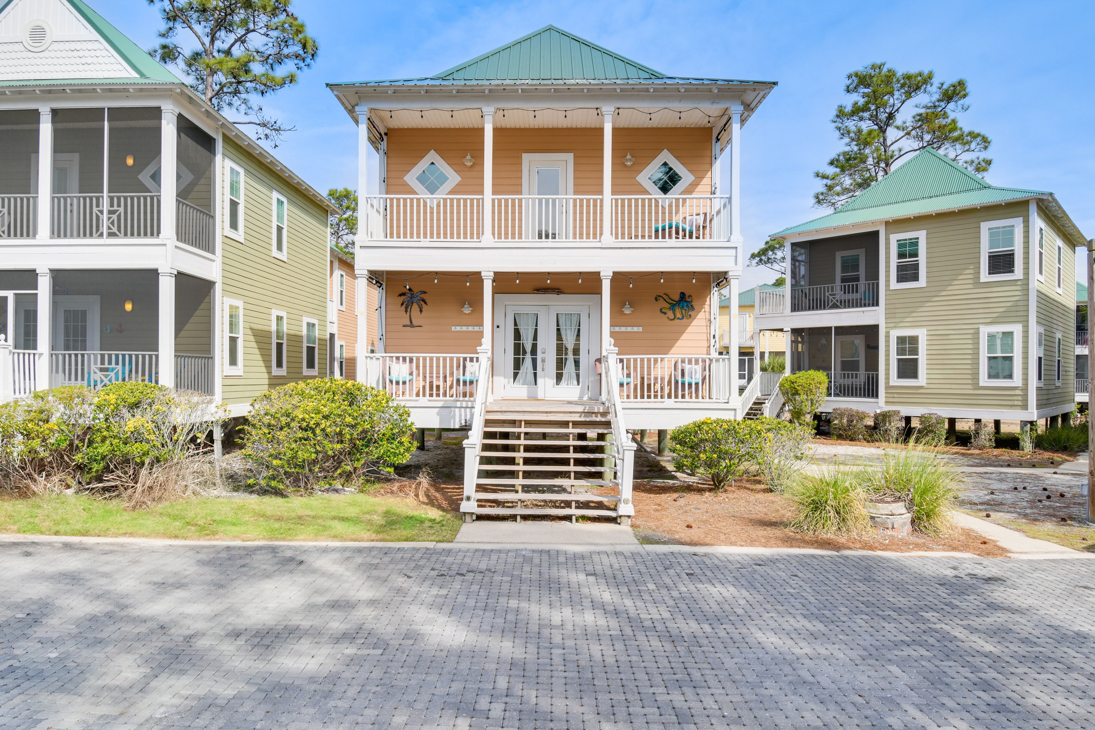 Home Exterior | Parking | Driveway (2 Vehicles, Passes Provided)