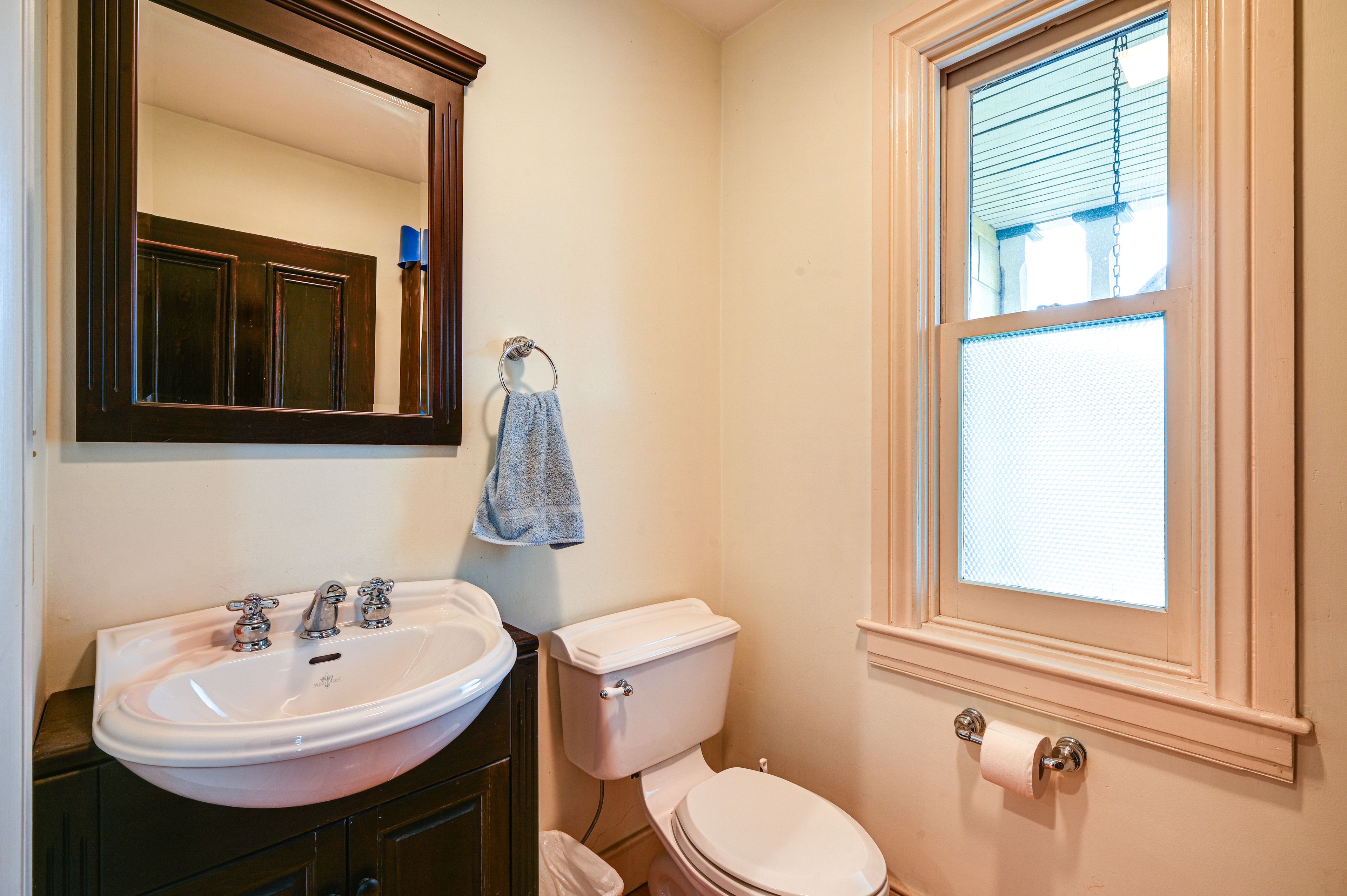Half Bathroom | 1st Floor