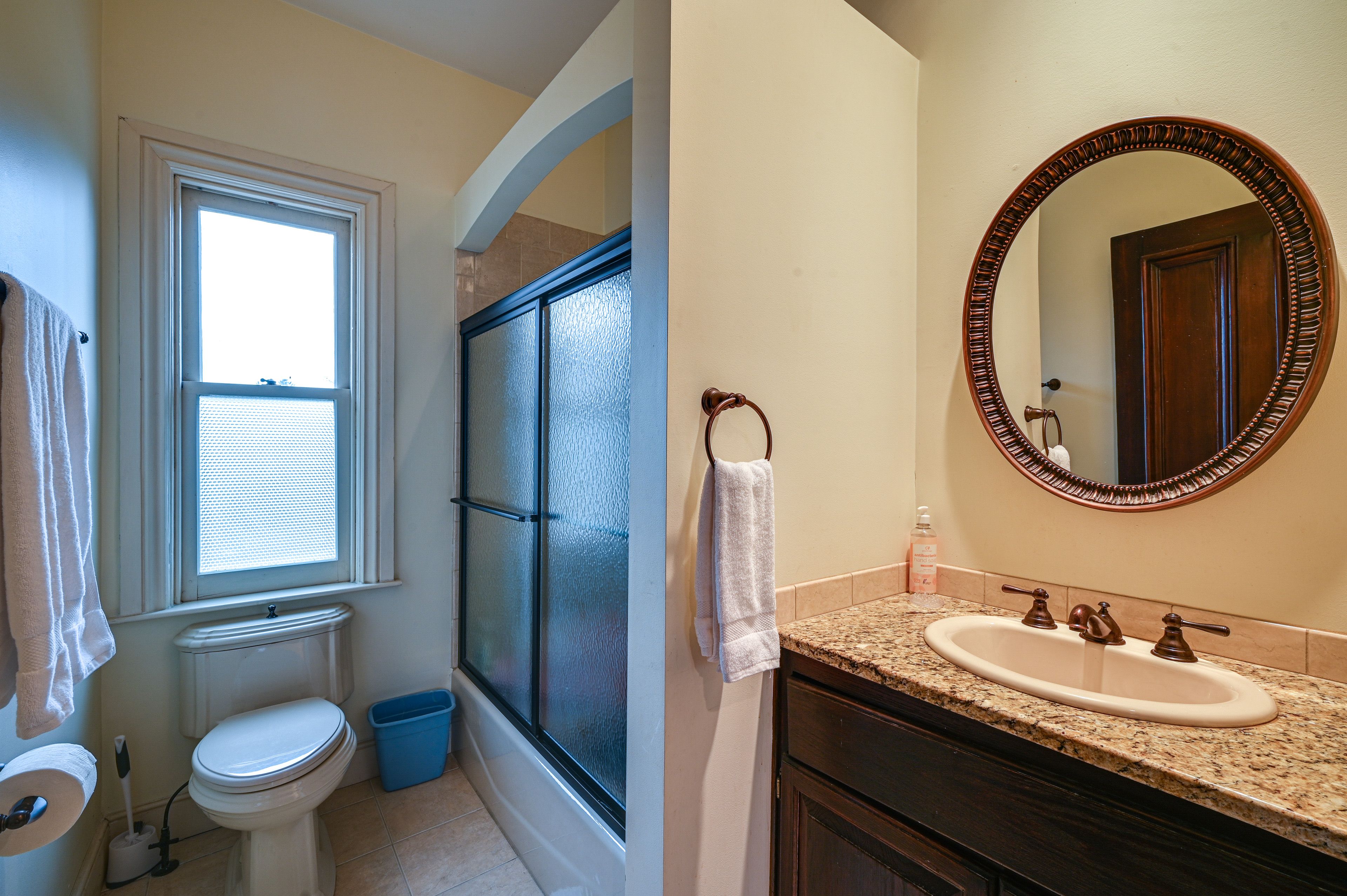 Full Bathroom | 2nd Floor
