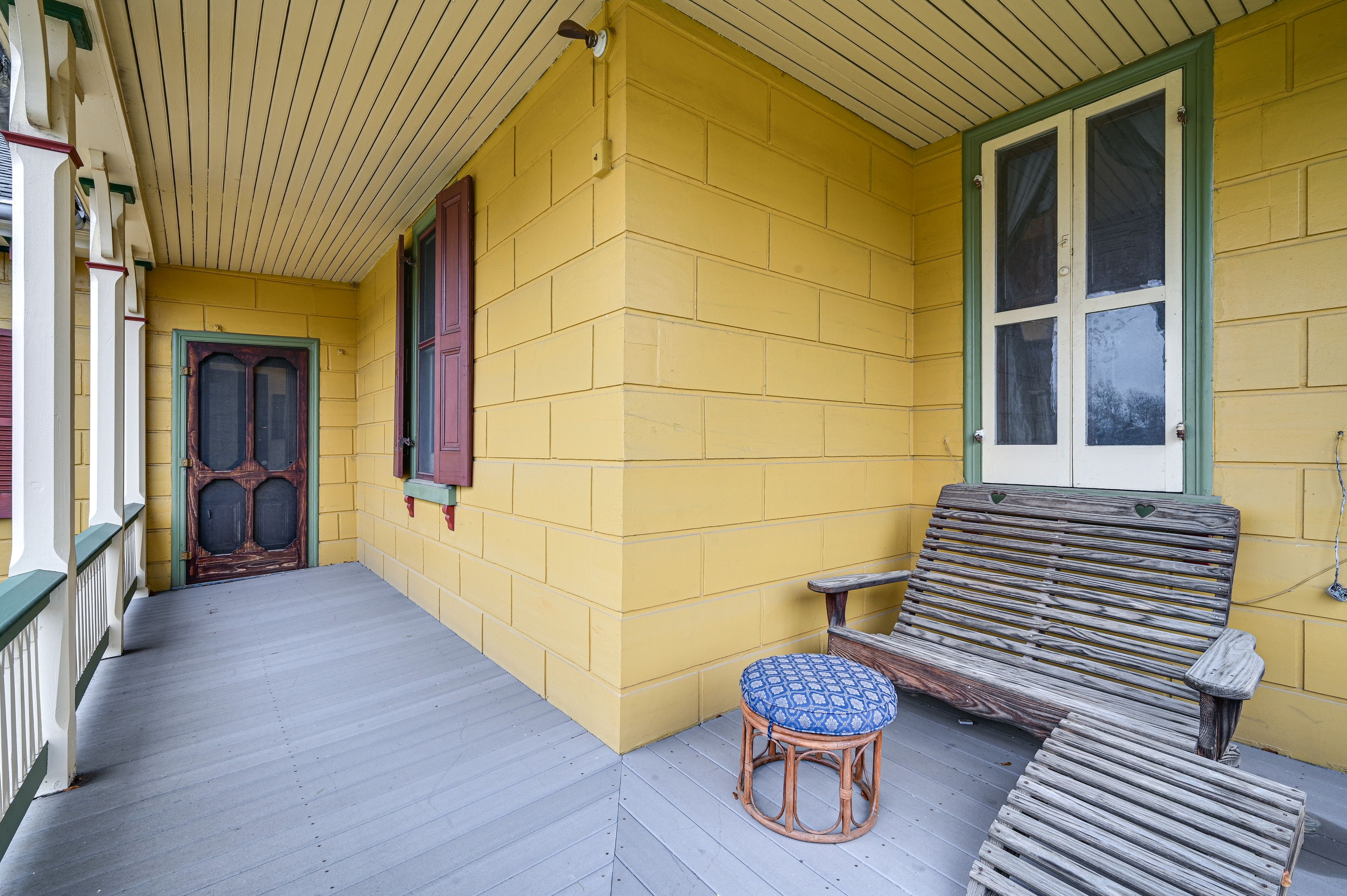 2nd-Floor Deck