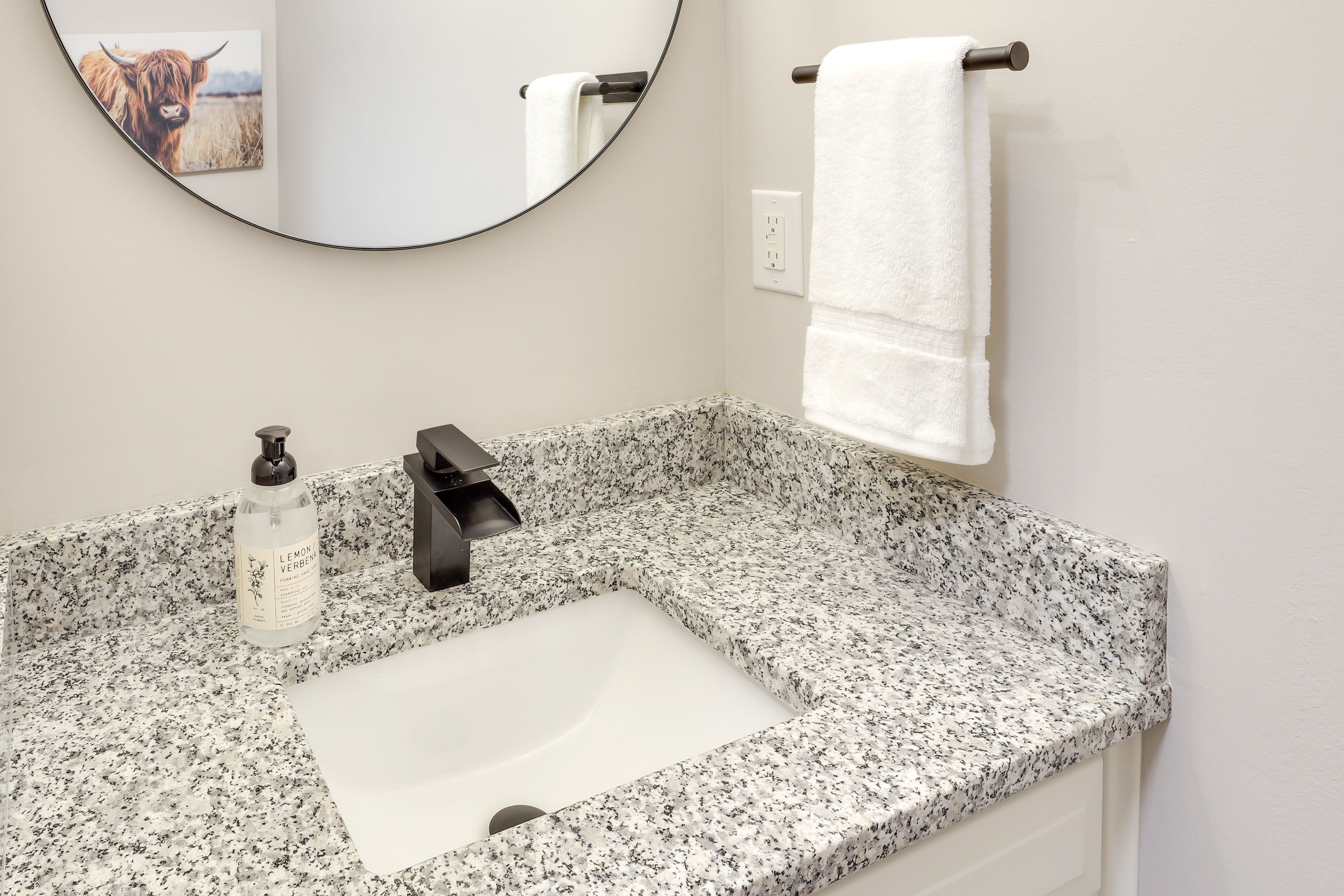 Half Bathroom | 1st Floor