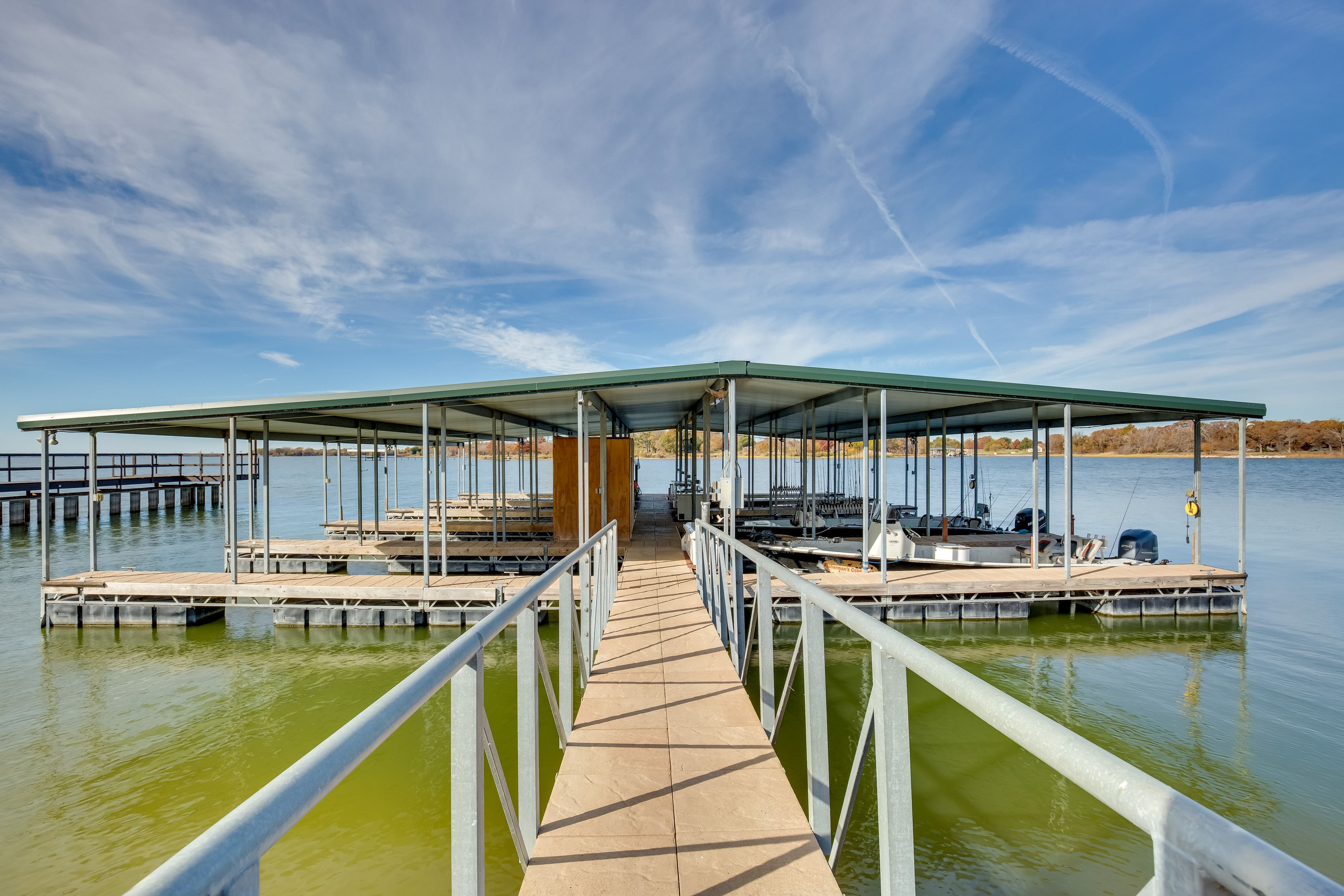 Shared Boat Ramp & Slip Available w/ Fee