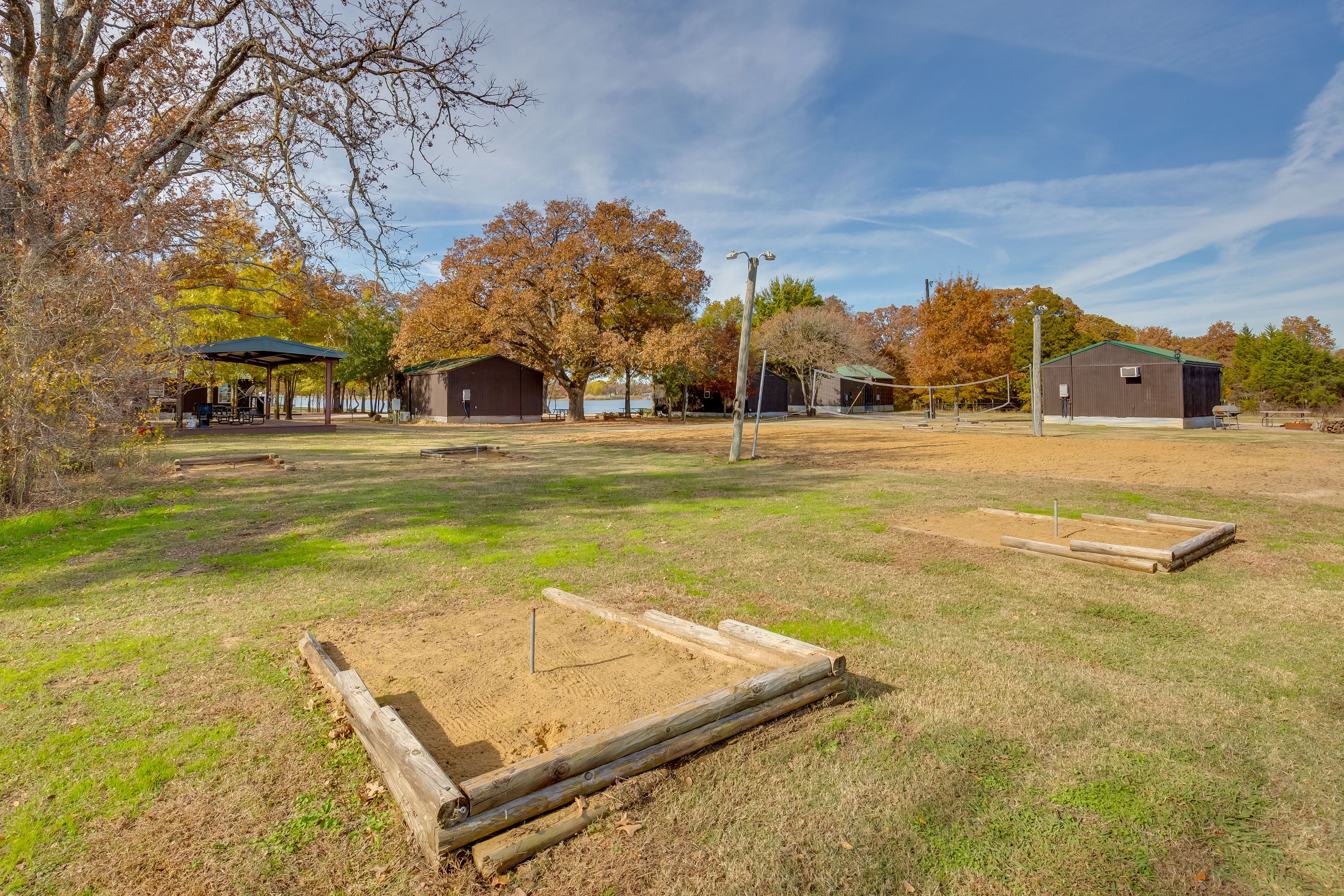 Shared Horseshoe Pits