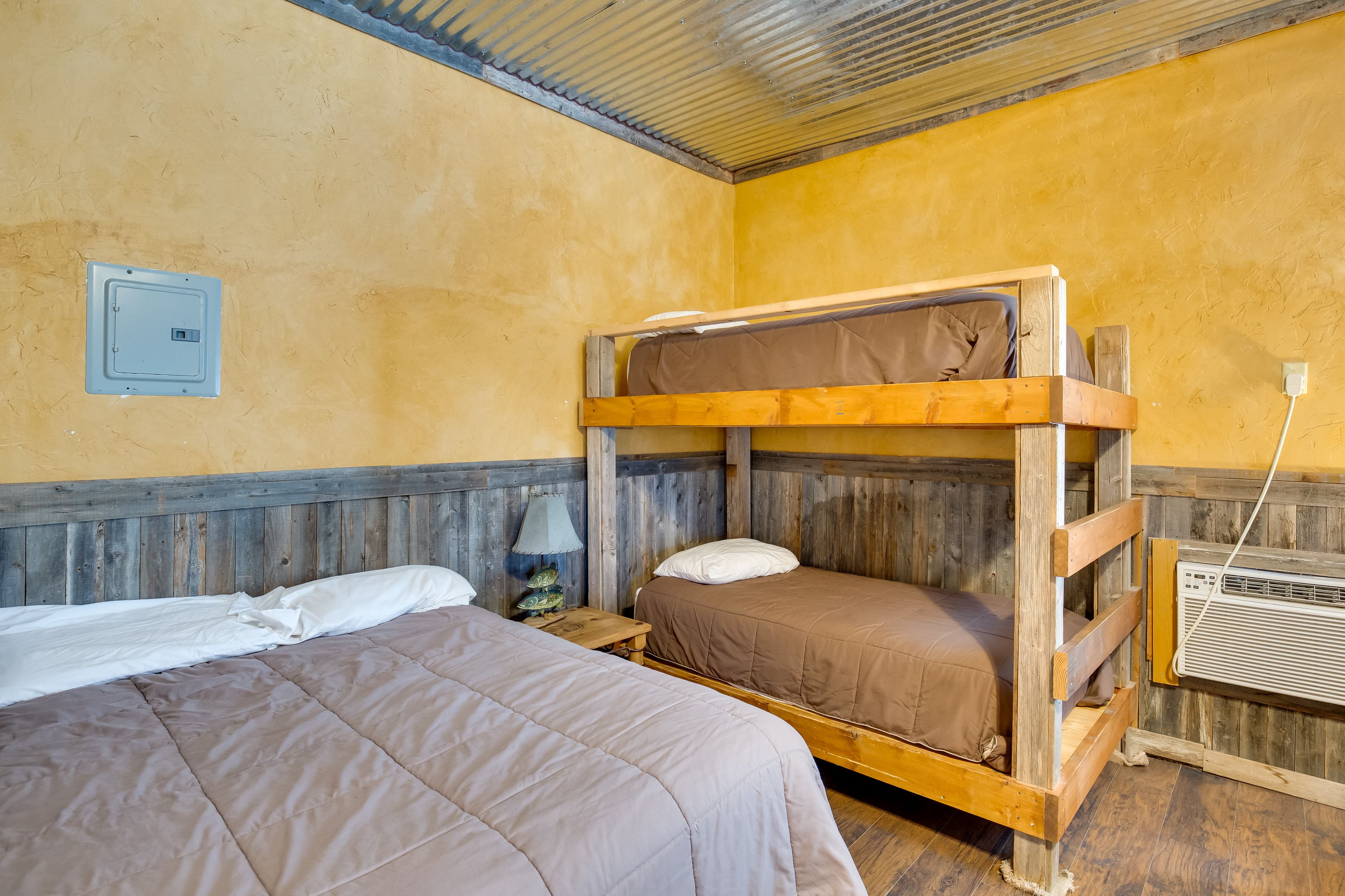 Studio | Full Bed | Twin Bunk Bed | Linens Provided