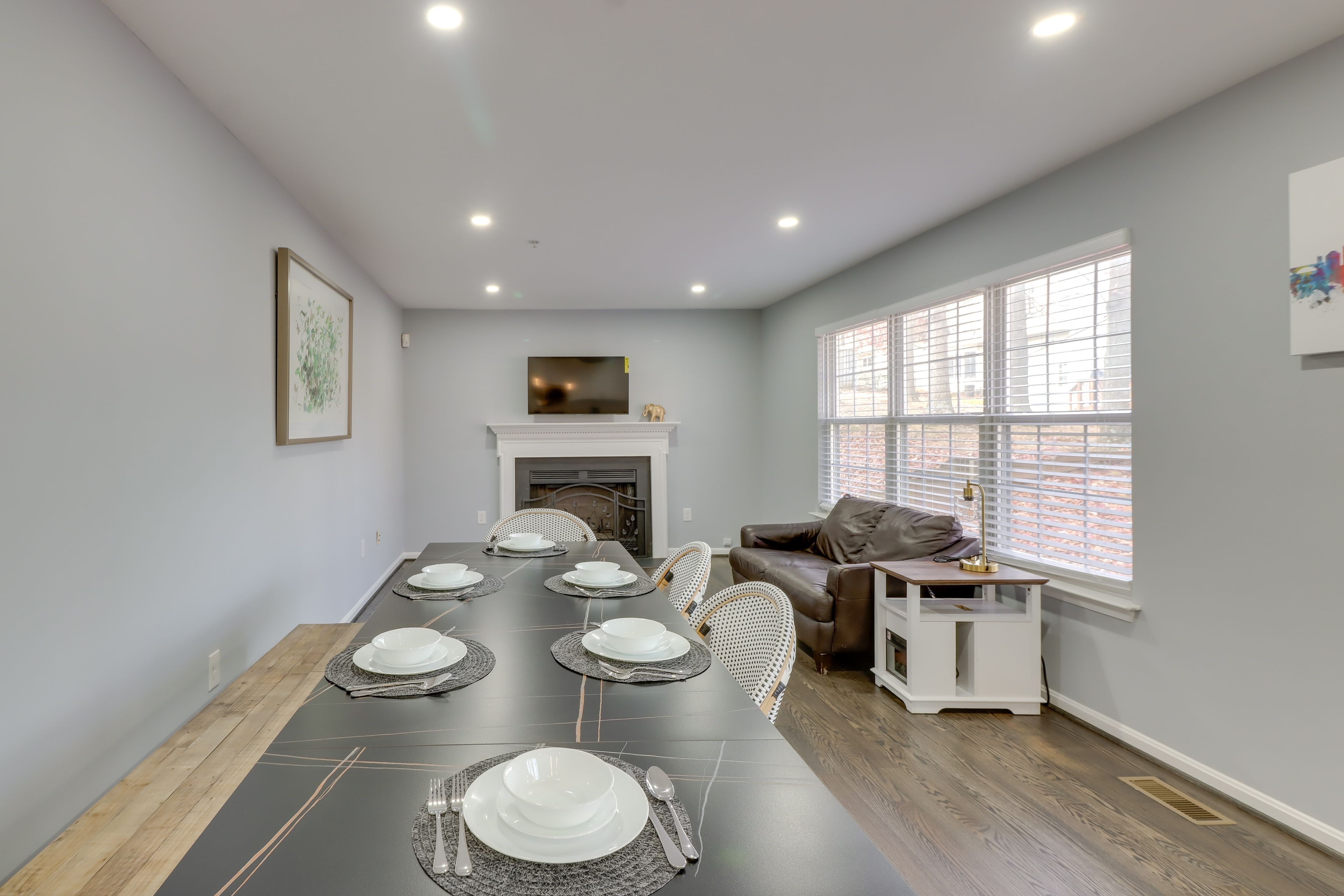 Dining Area | Dishware/Flatware | Trash Bags/Paper Towels