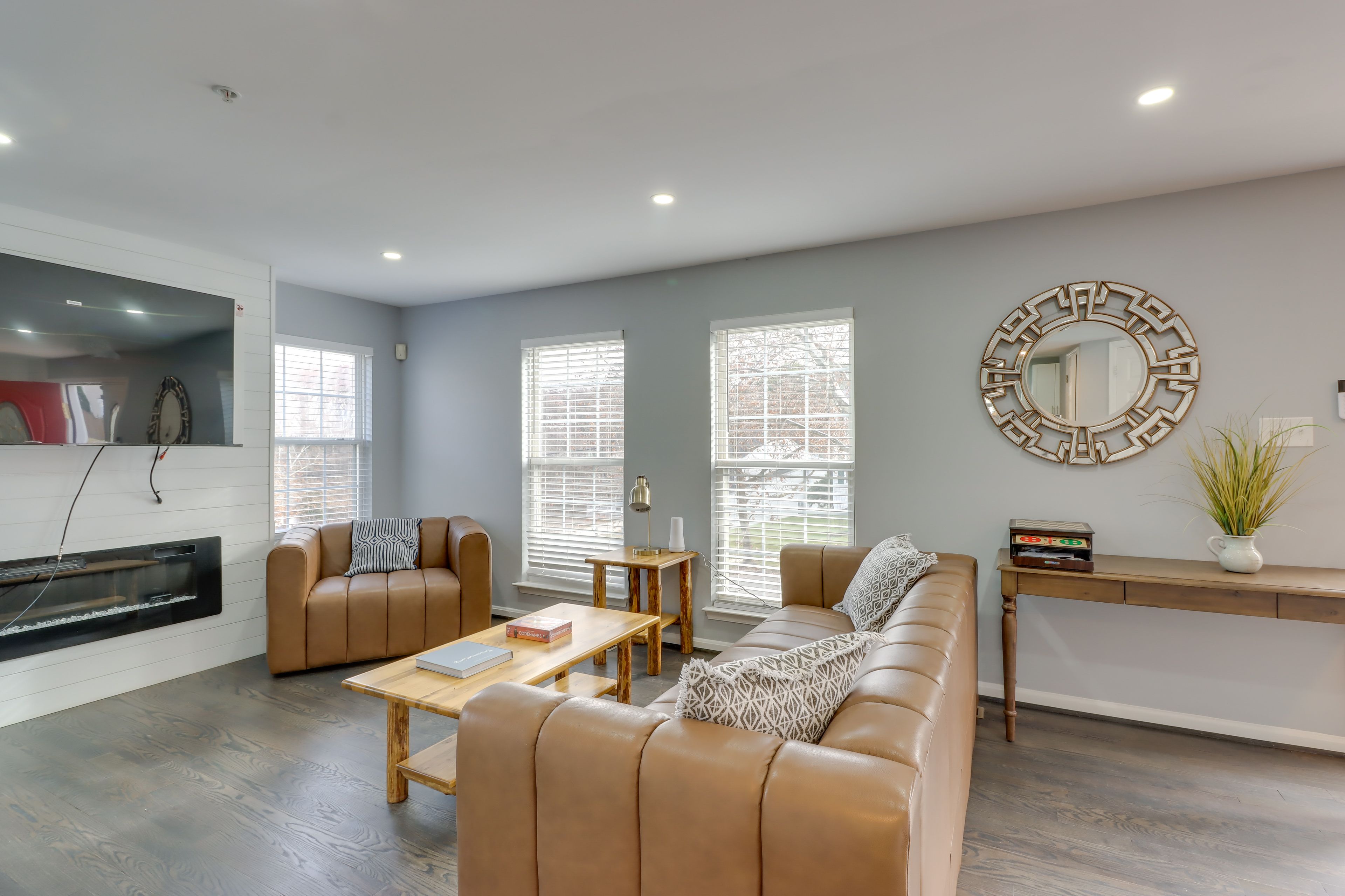 Interior | 2-Story Home
