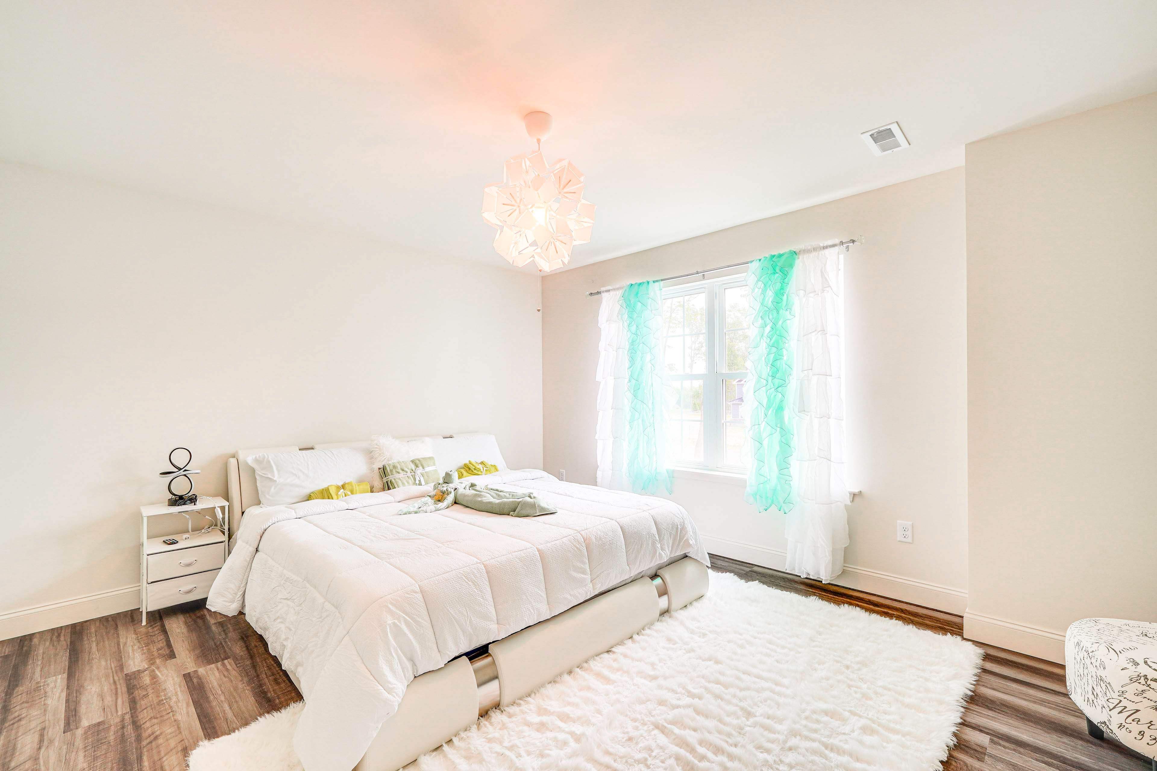 Bedroom 4 | King Bed | 2nd Floor