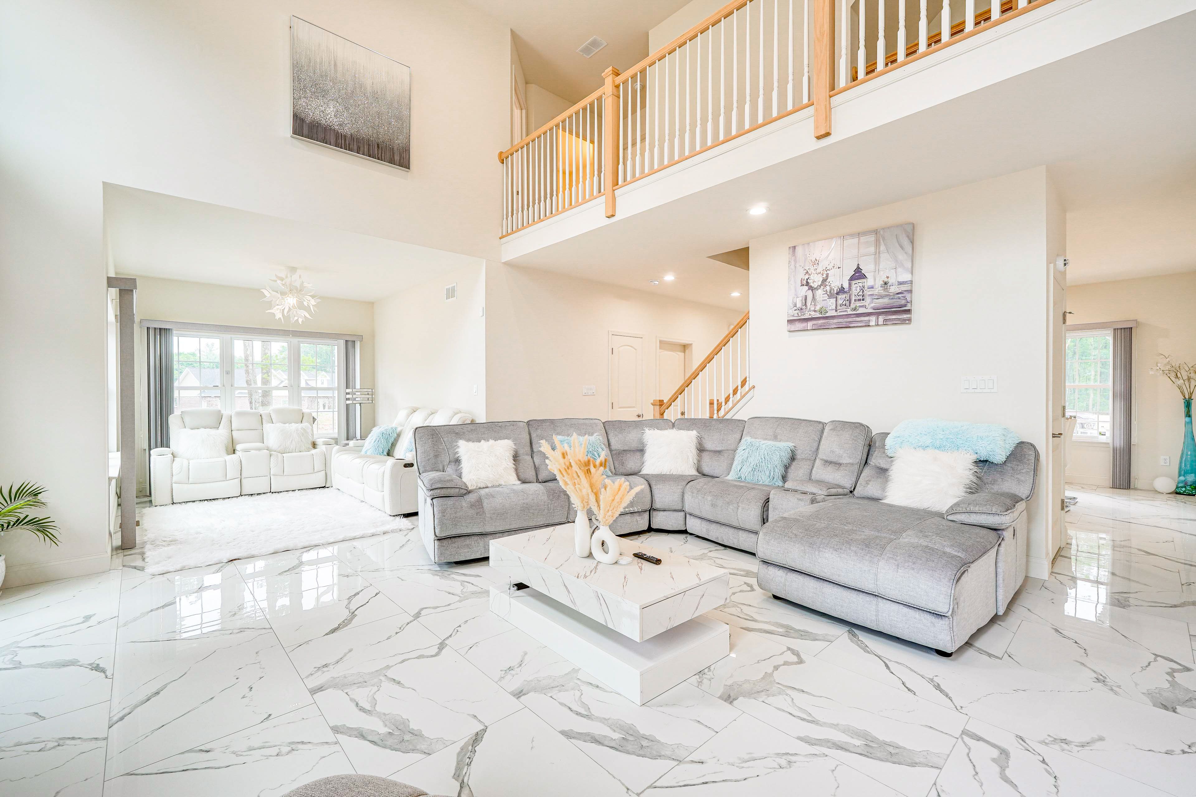 Living Room | Smart TV | Fireplace | Pack N' Play | 1st Floor