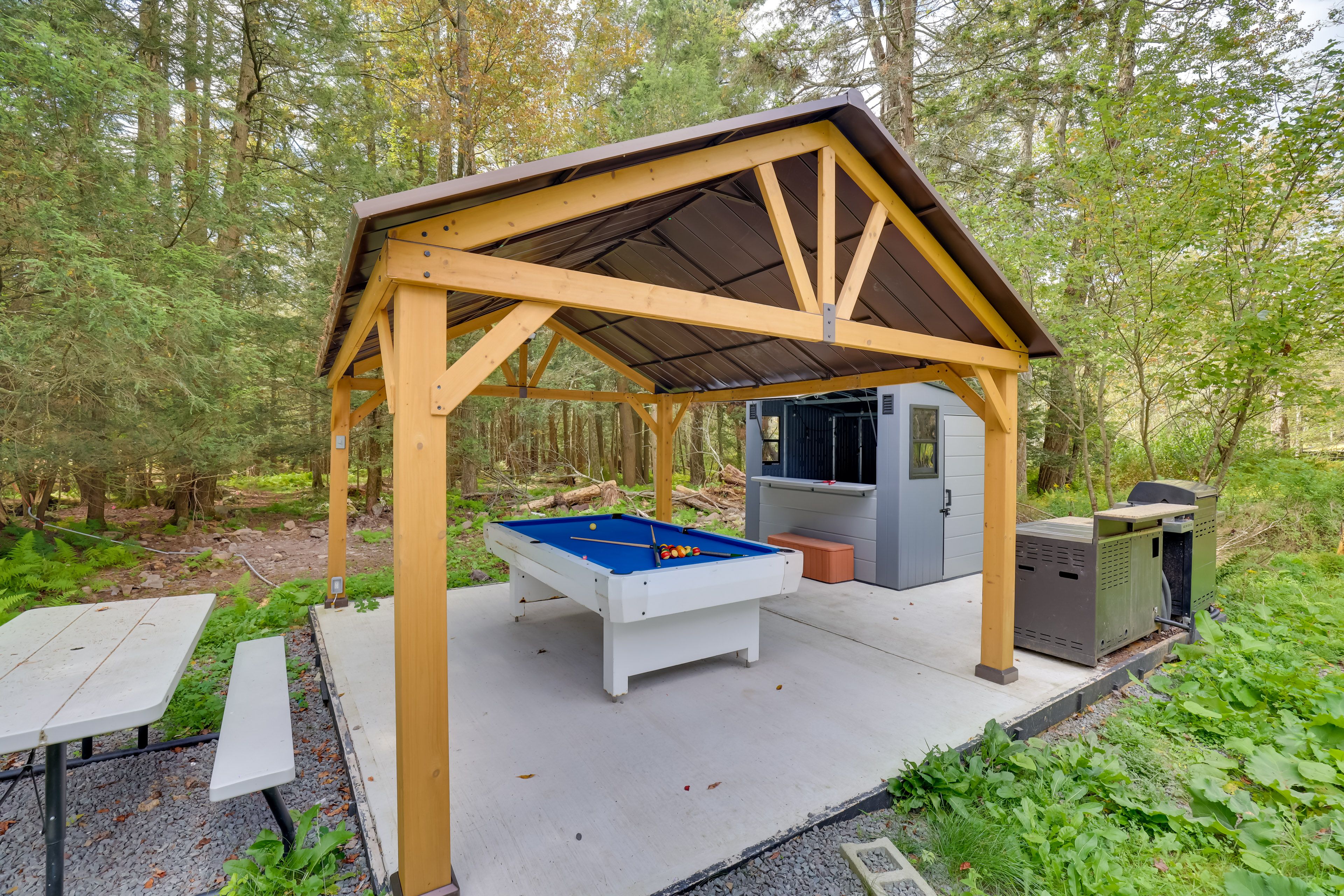 Covered Patio | Pool Table | Gas Grill
