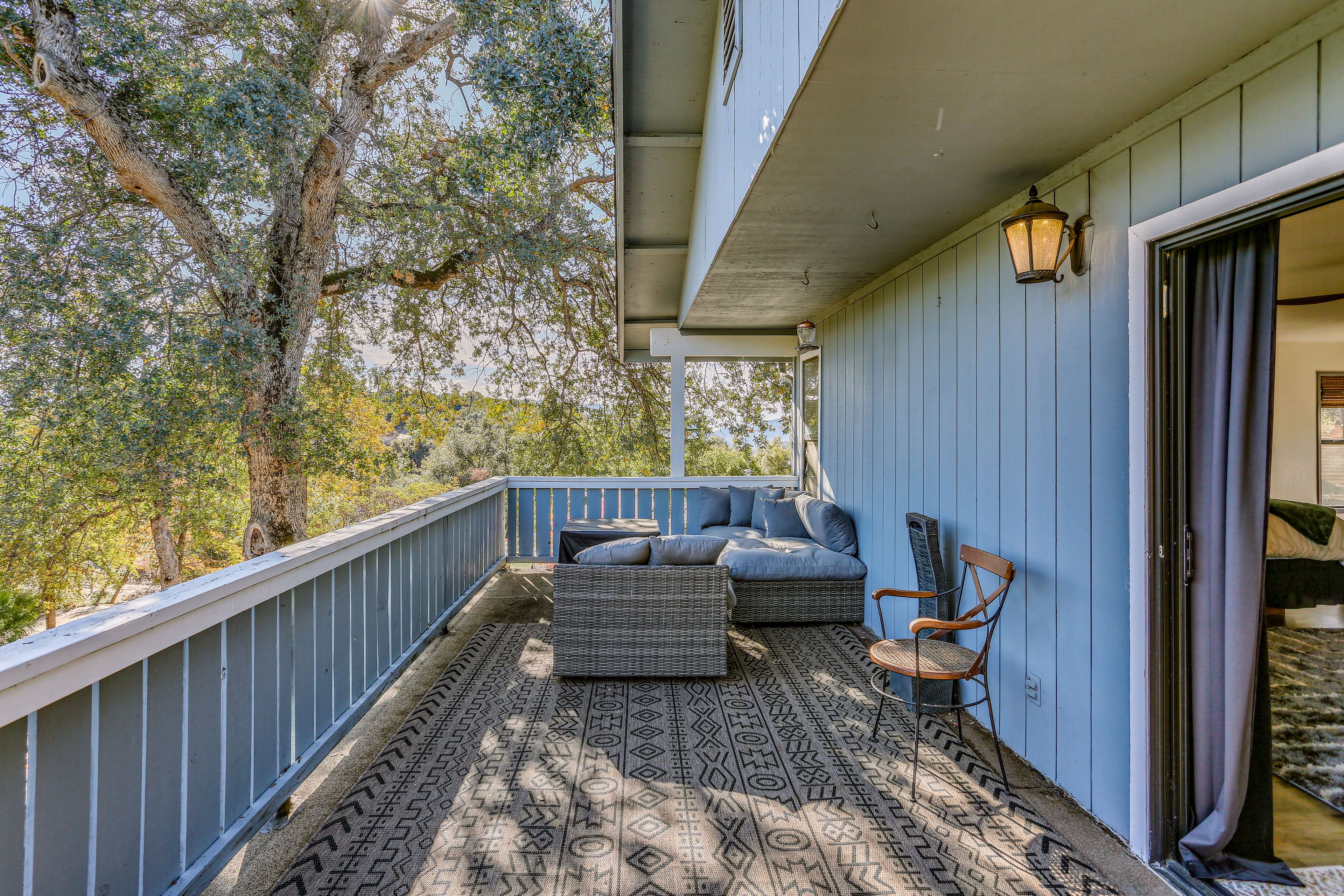 Furnished Deck/Balcony