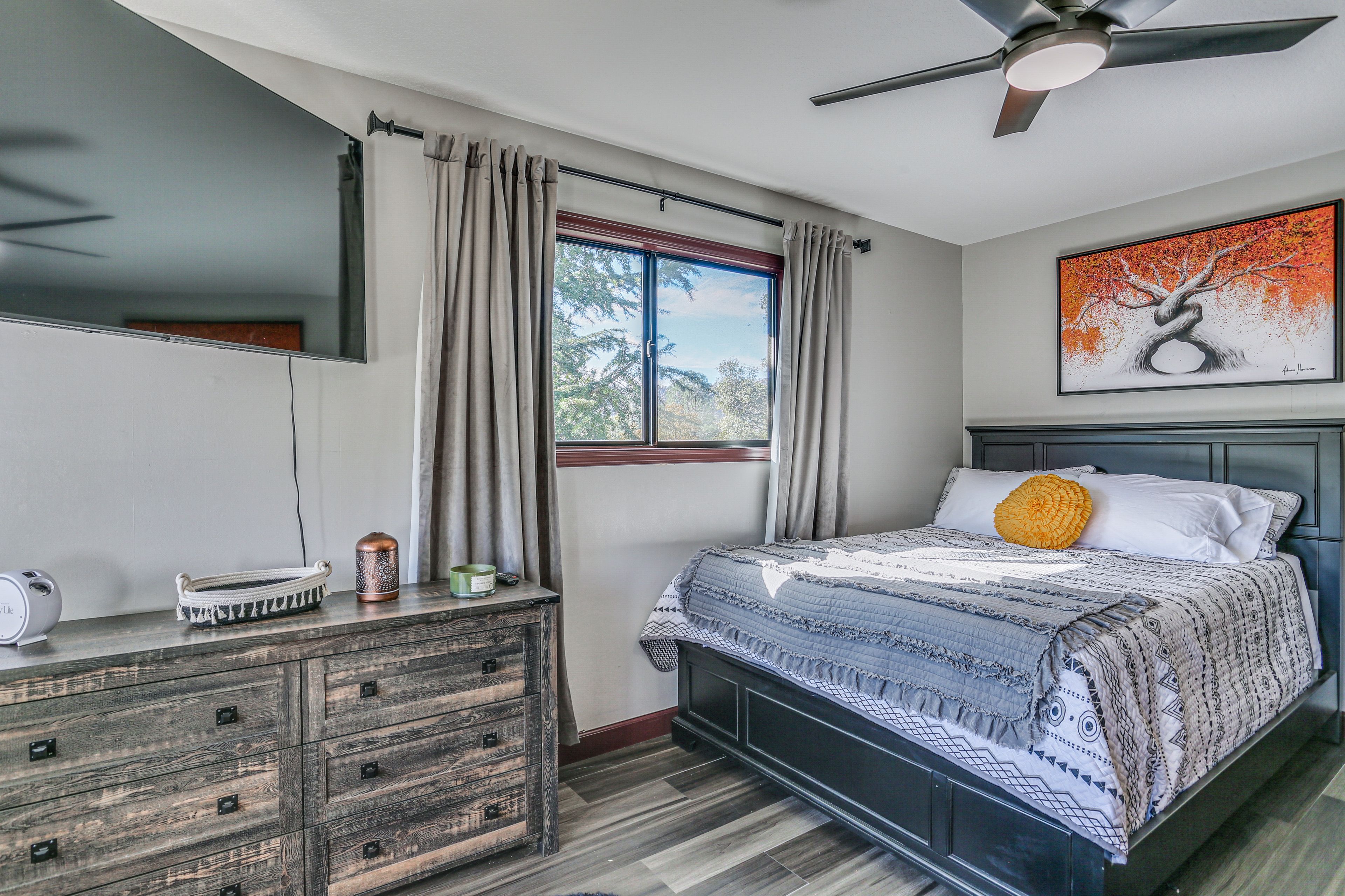 Bedroom 1 | Queen Bed | Smart TV | Linens Provided