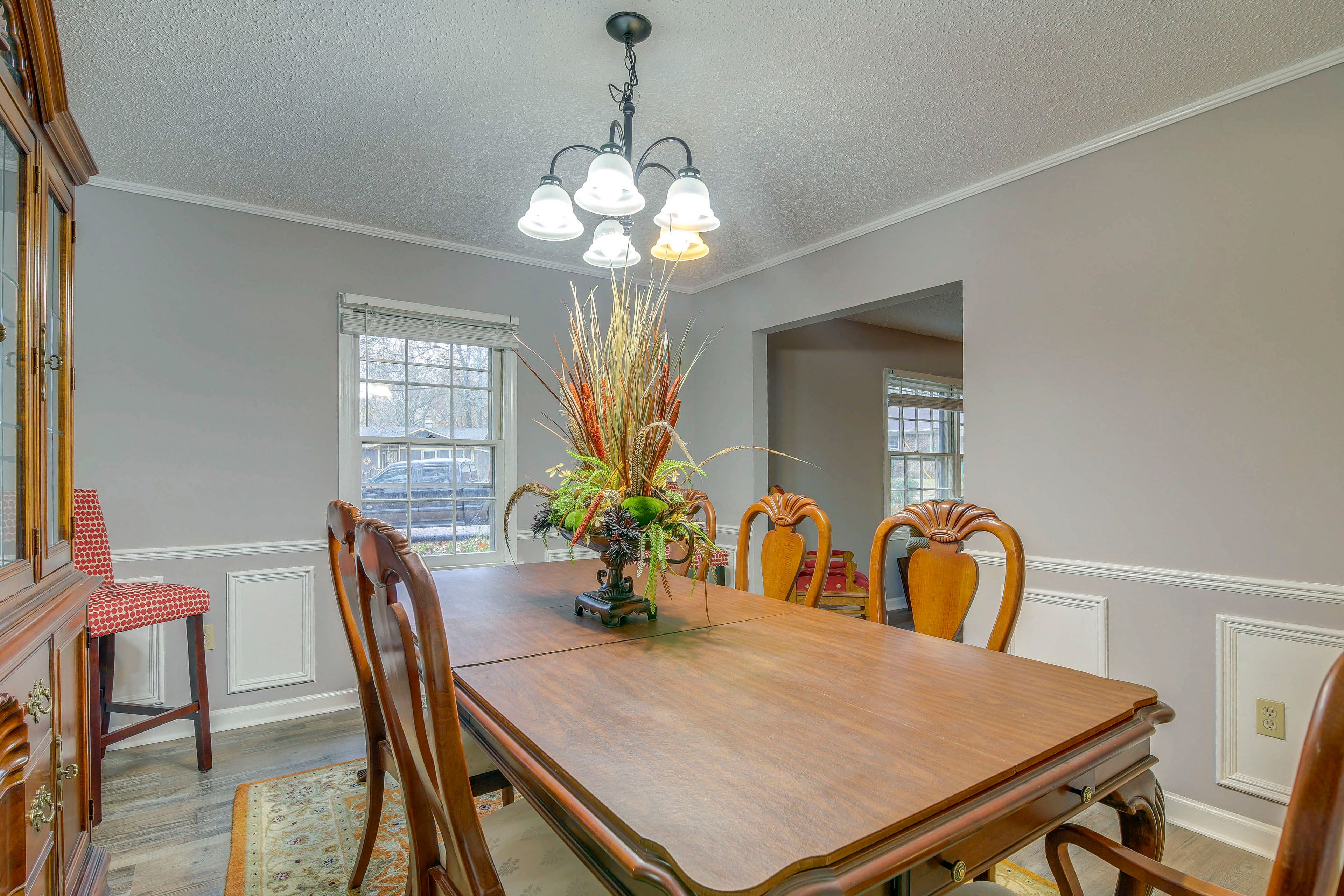 Dining Area | Dining Table | Dishware/Flatware