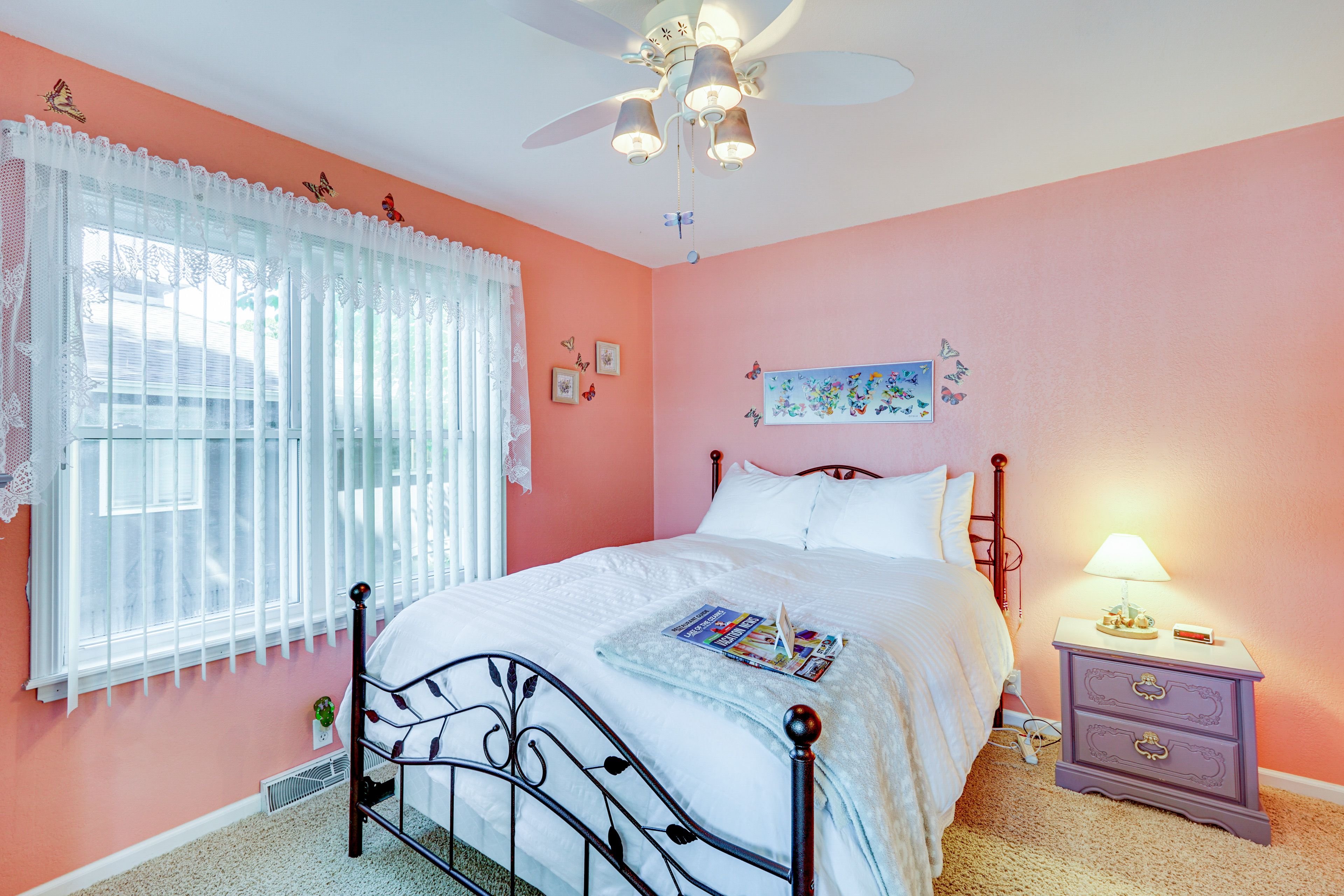 Bedroom 2 | Queen Bed | Laptop Workspace | Free WiFi | Main Floor