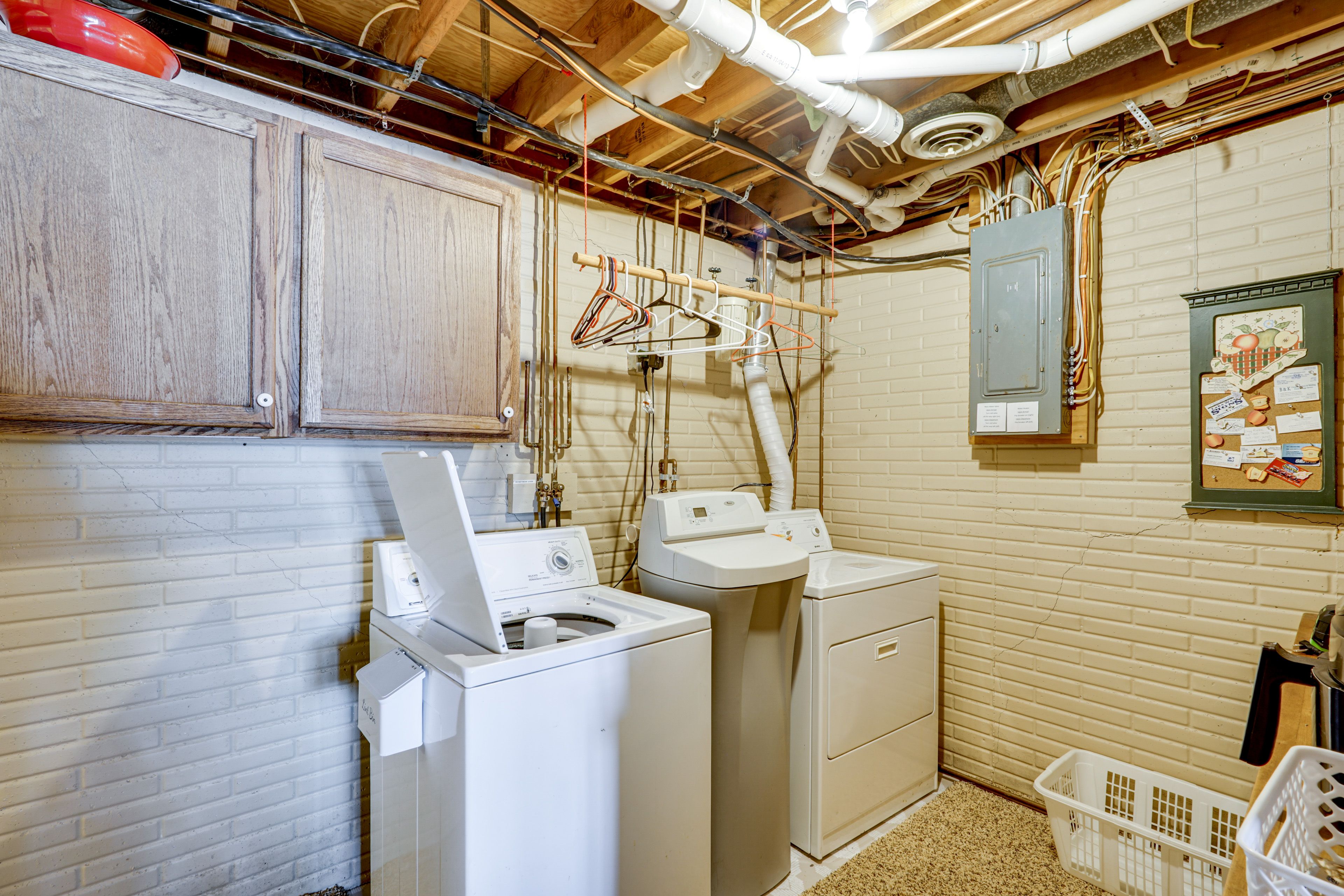 Laundry | Detergent Provided | Lower Floor