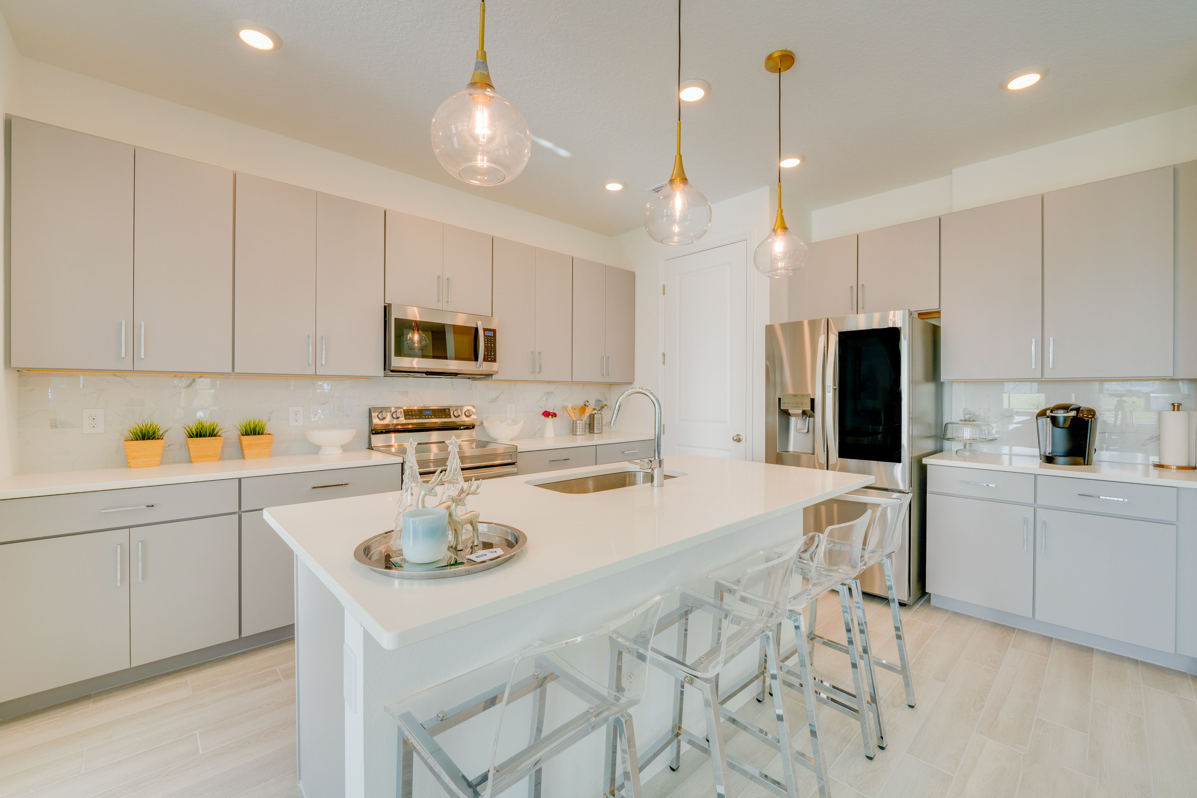 Kitchen | Trash Bags & Paper Towels