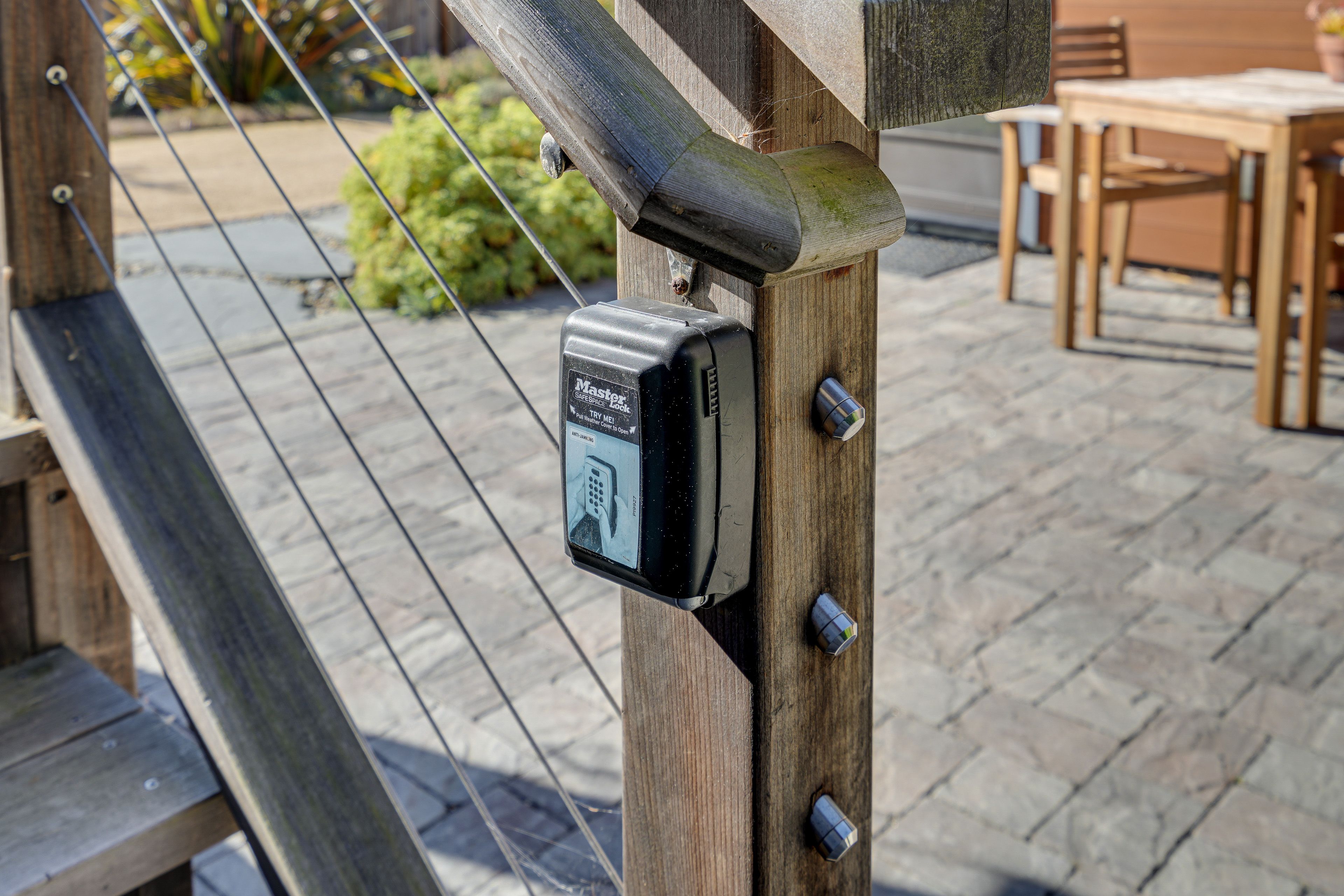 Private Entrance | Lockbox
