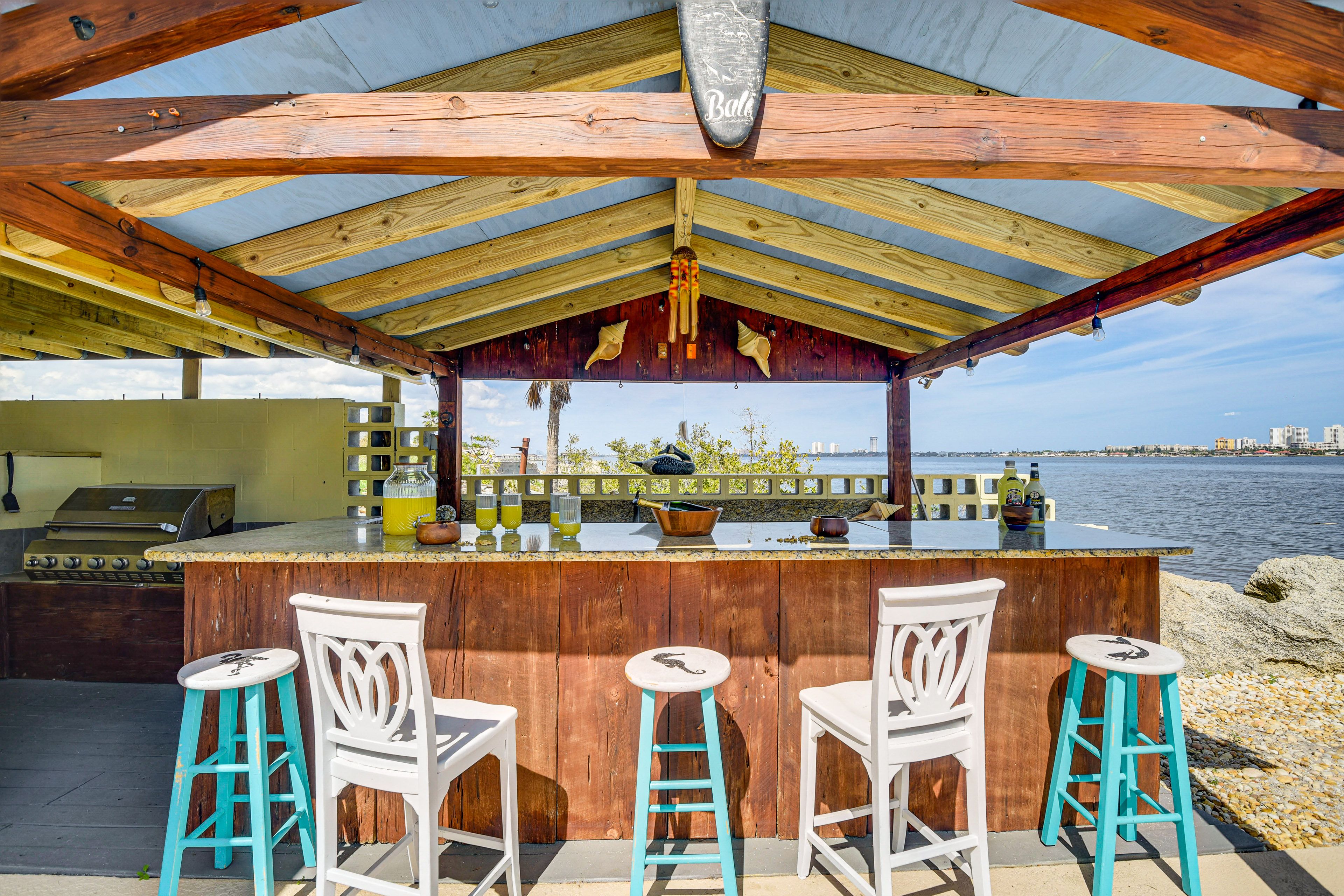 Outdoor Kitchen | Gas Grill | Dining Area