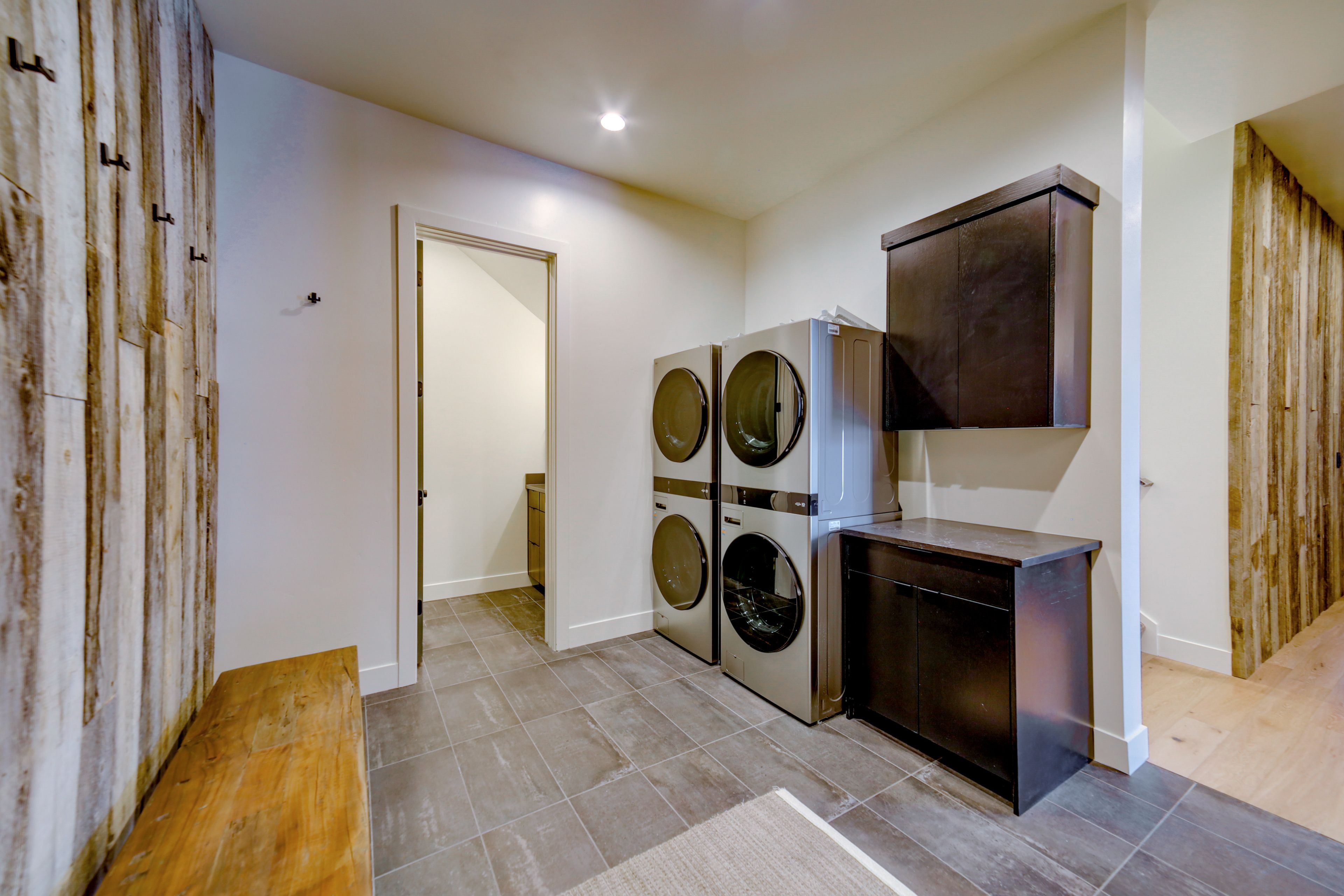 2 Washers & 2 Dryers | 1st Floor