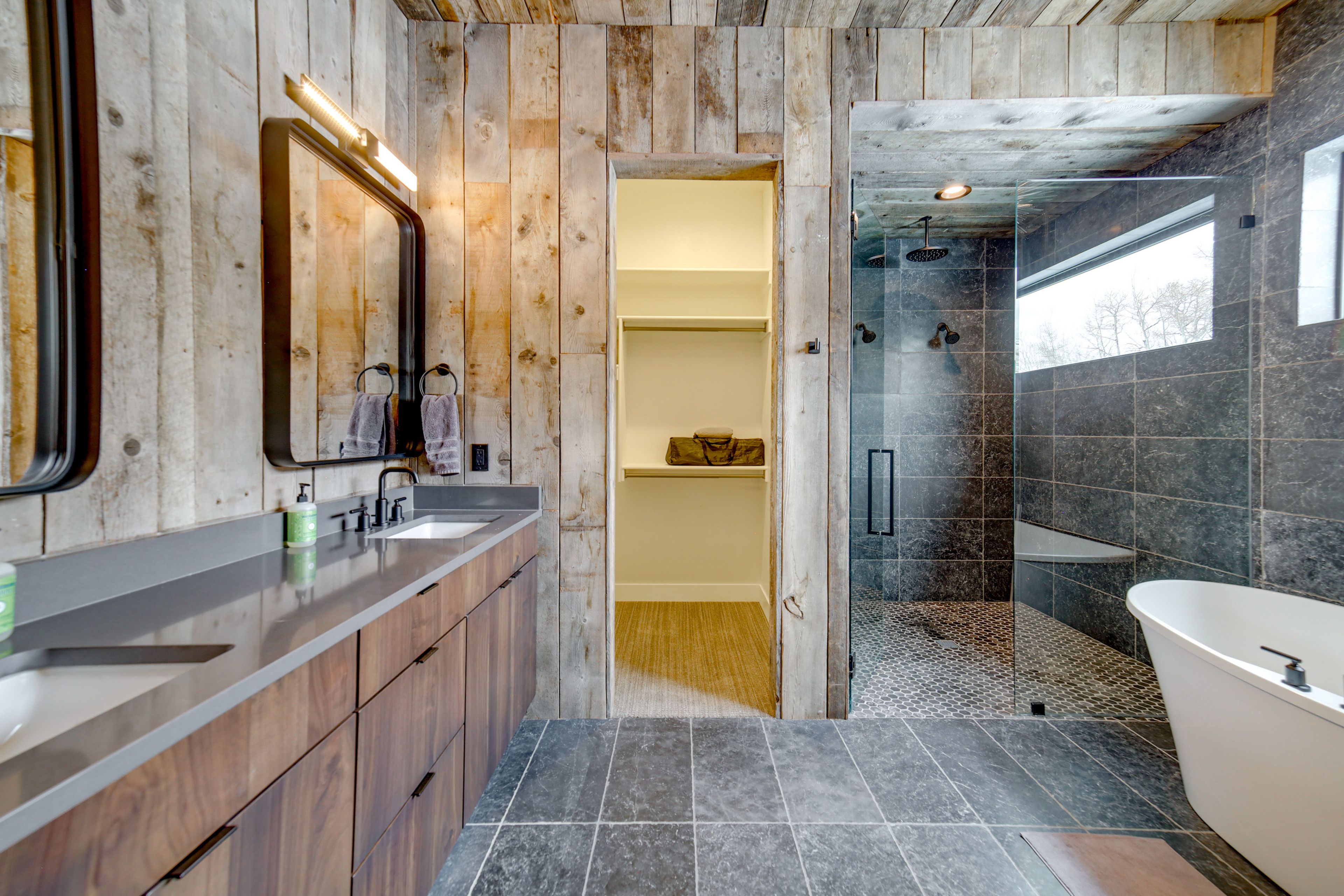 En-Suite Bathroom | 1st Floor | Complimentary Toiletries