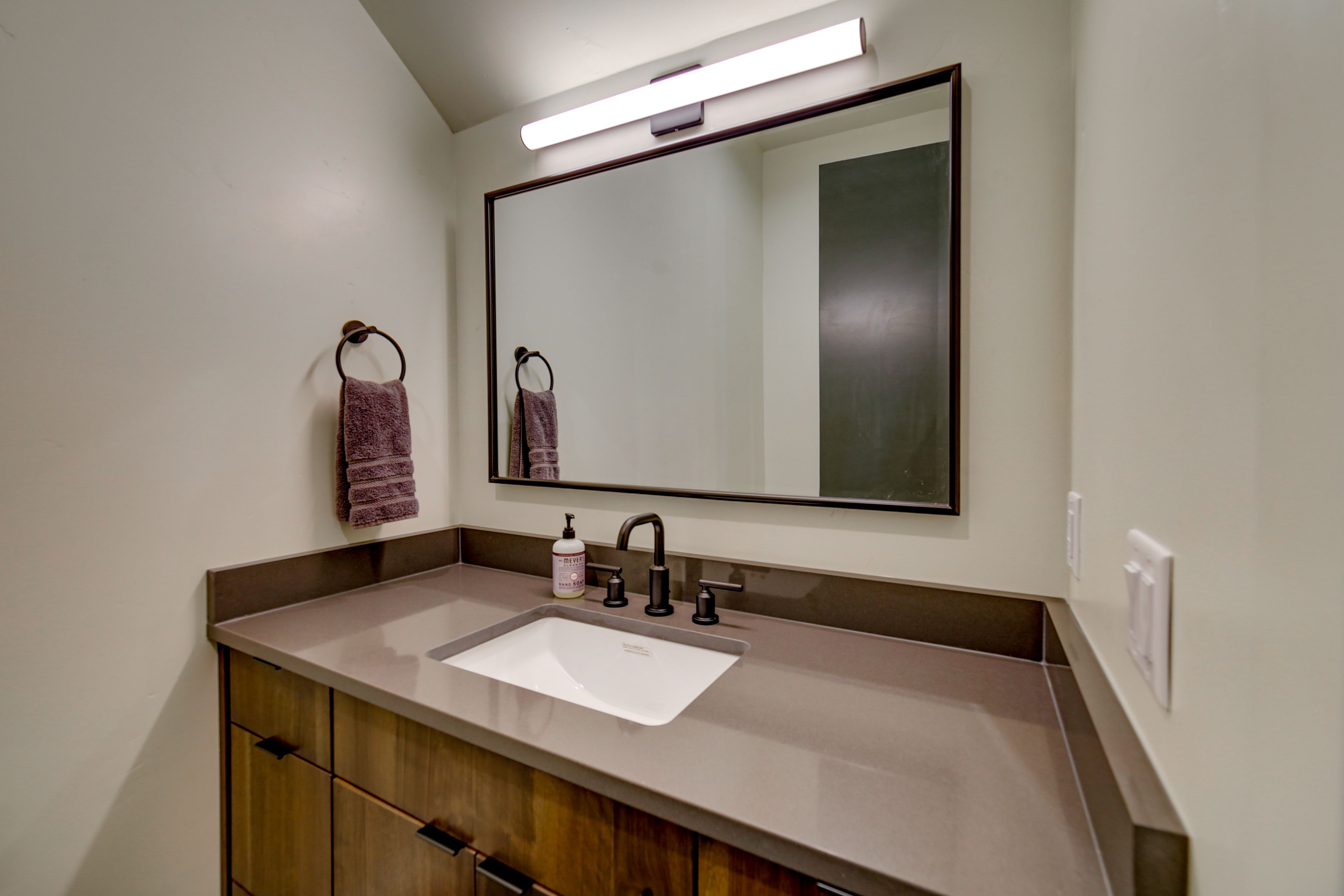 Half Bathroom | 1st Floor