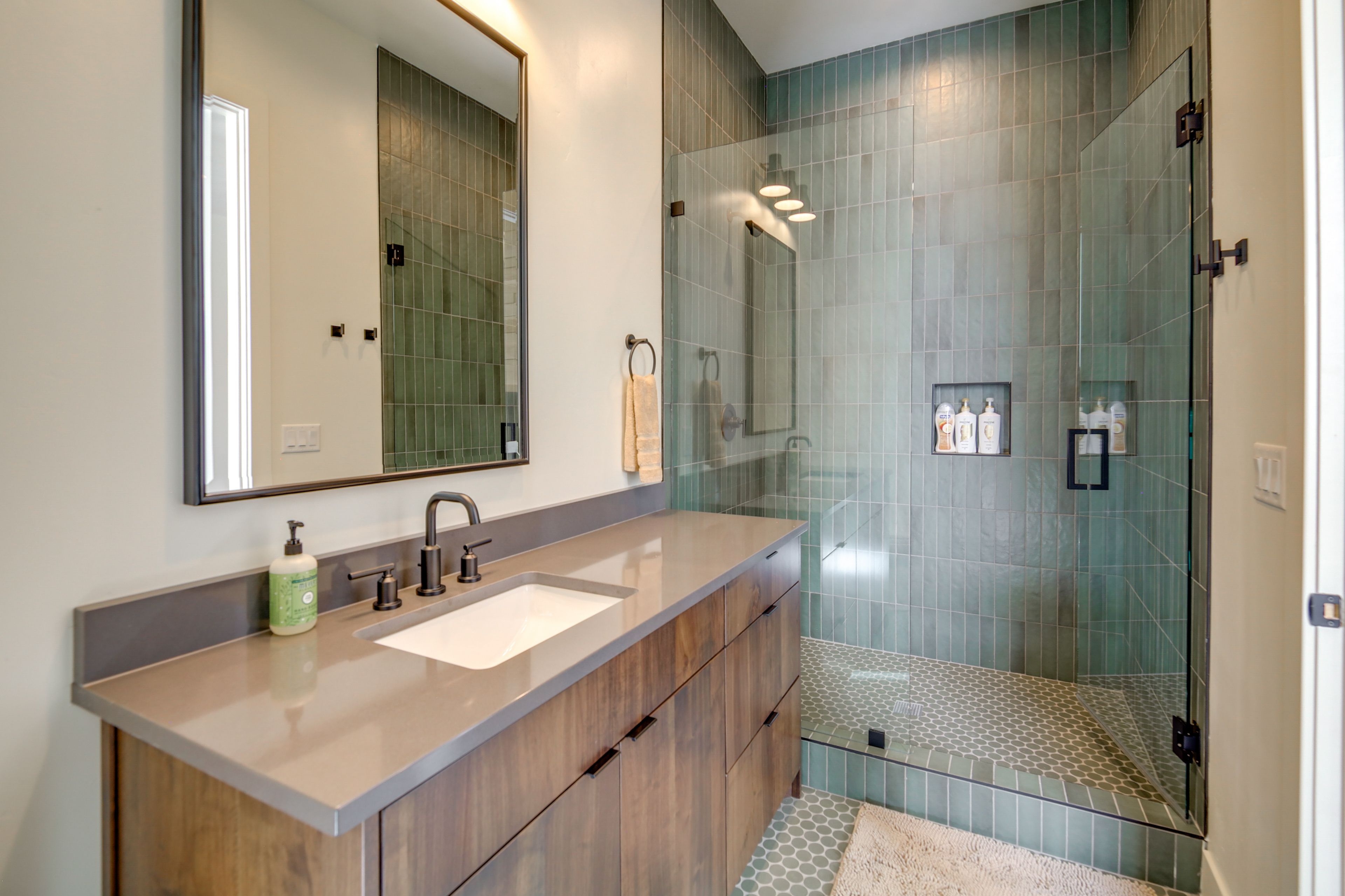 En-Suite Bathroom | 1st Floor