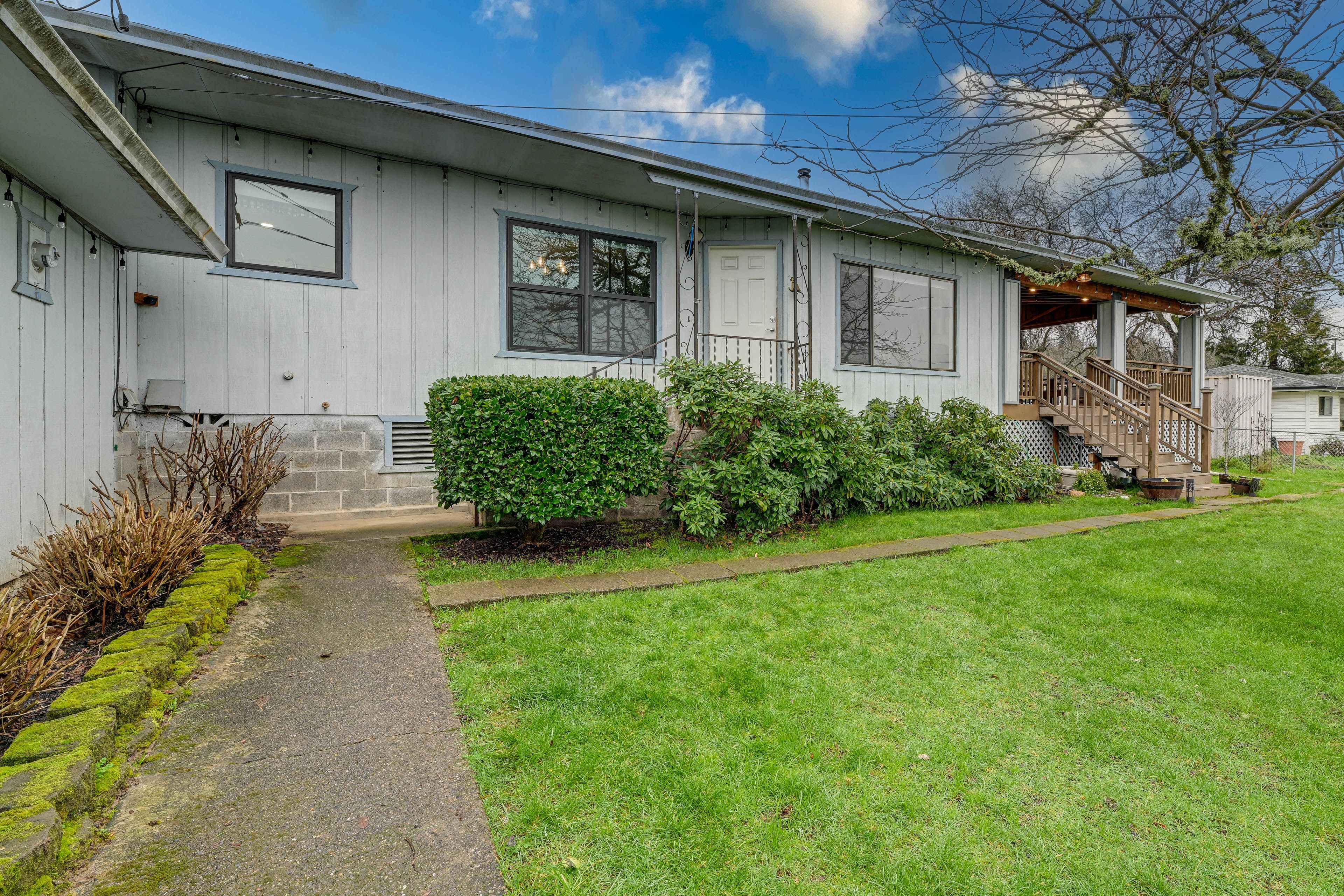 House Exterior | Keyless Entry
