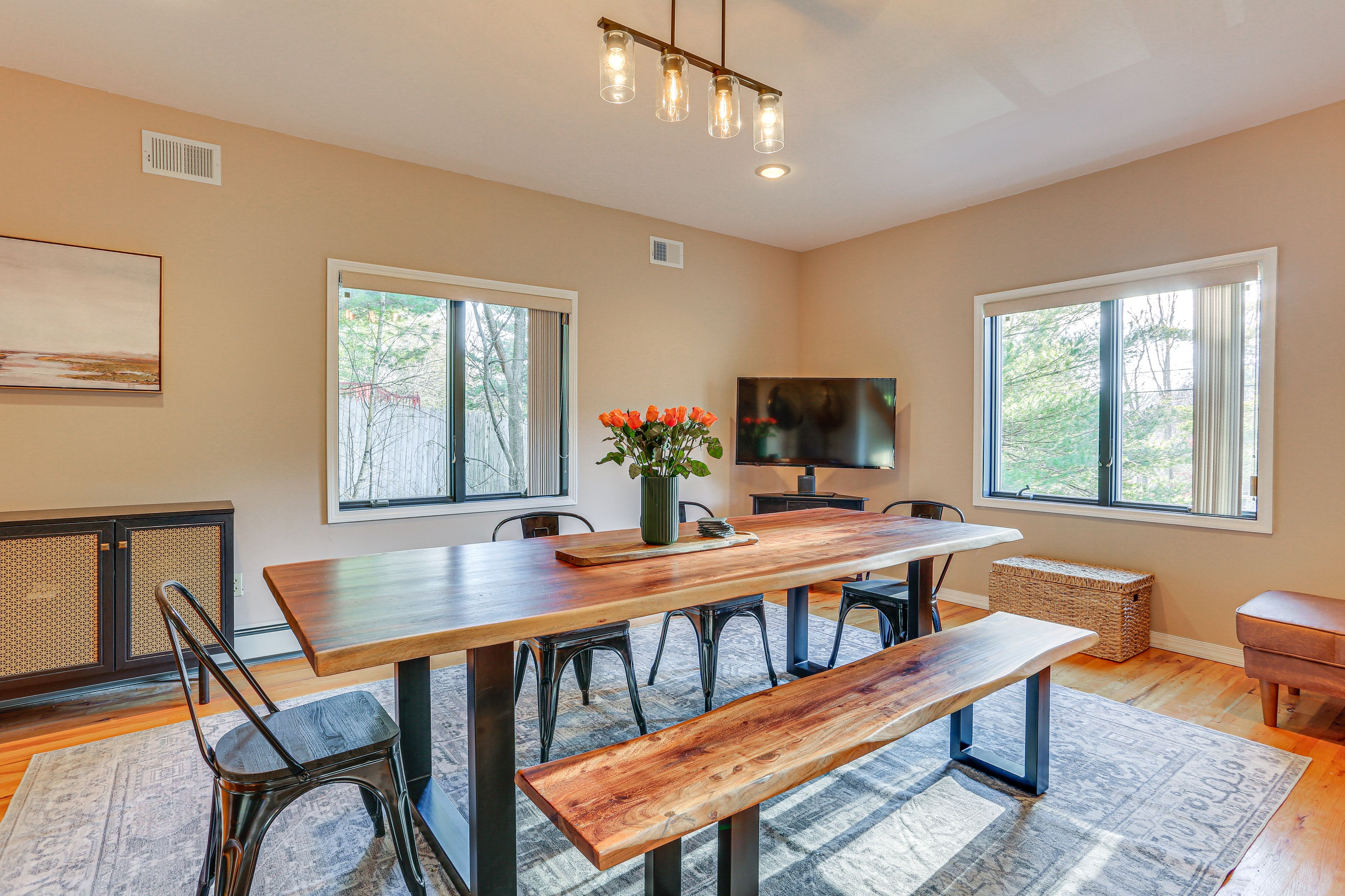 Dining Room | Dishware & Flatware Provided | Central A/C & Heating
