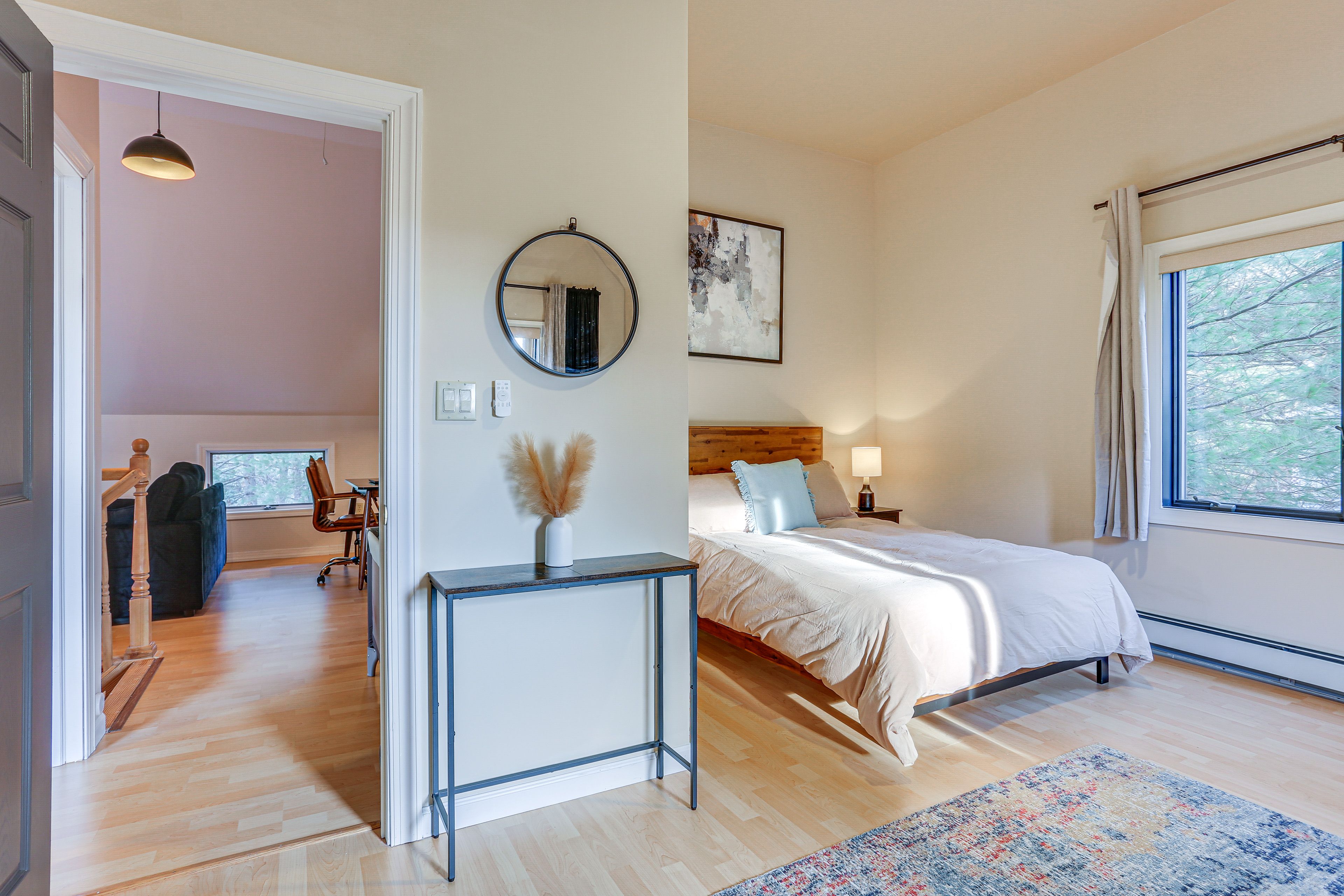 Bedroom 2 | Queen Bed