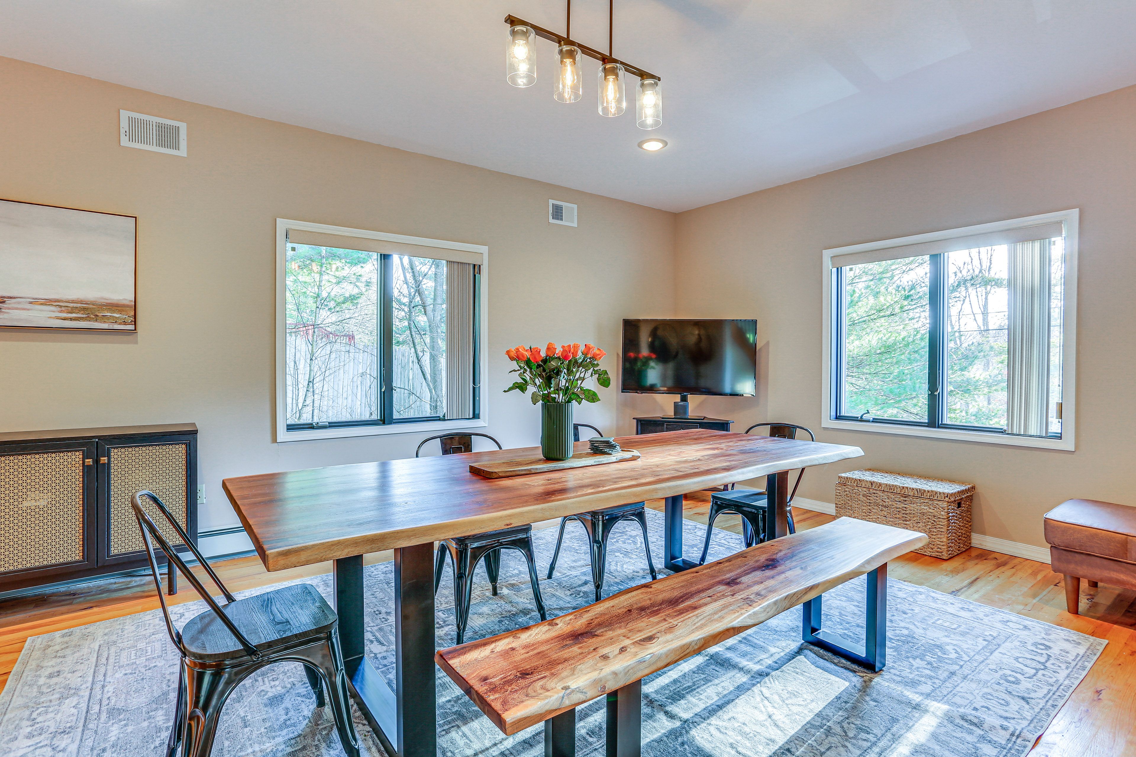 Dining Room | Dishware & Flatware Provided | Central A/C & Heating