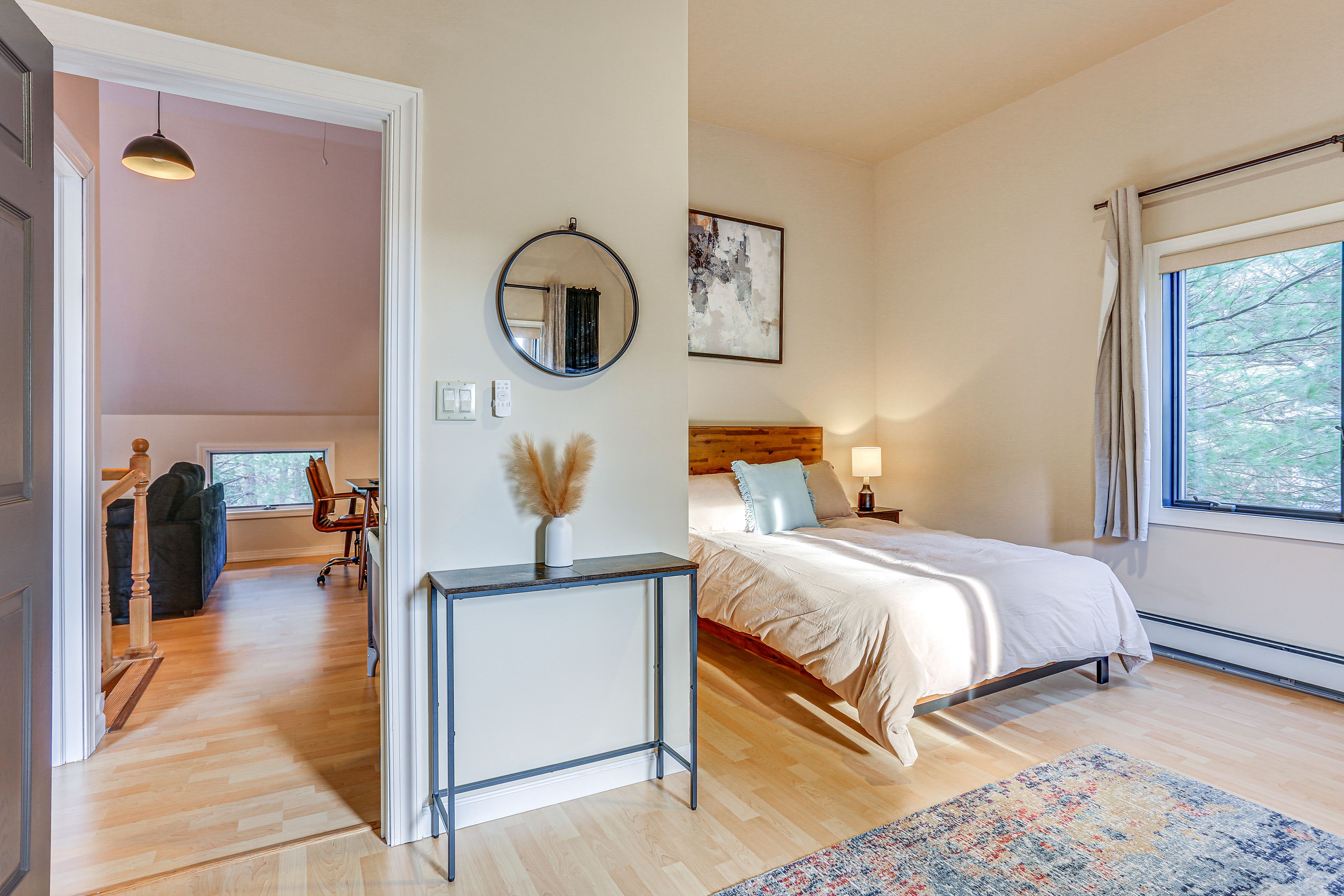 Bedroom 2 | Queen Bed