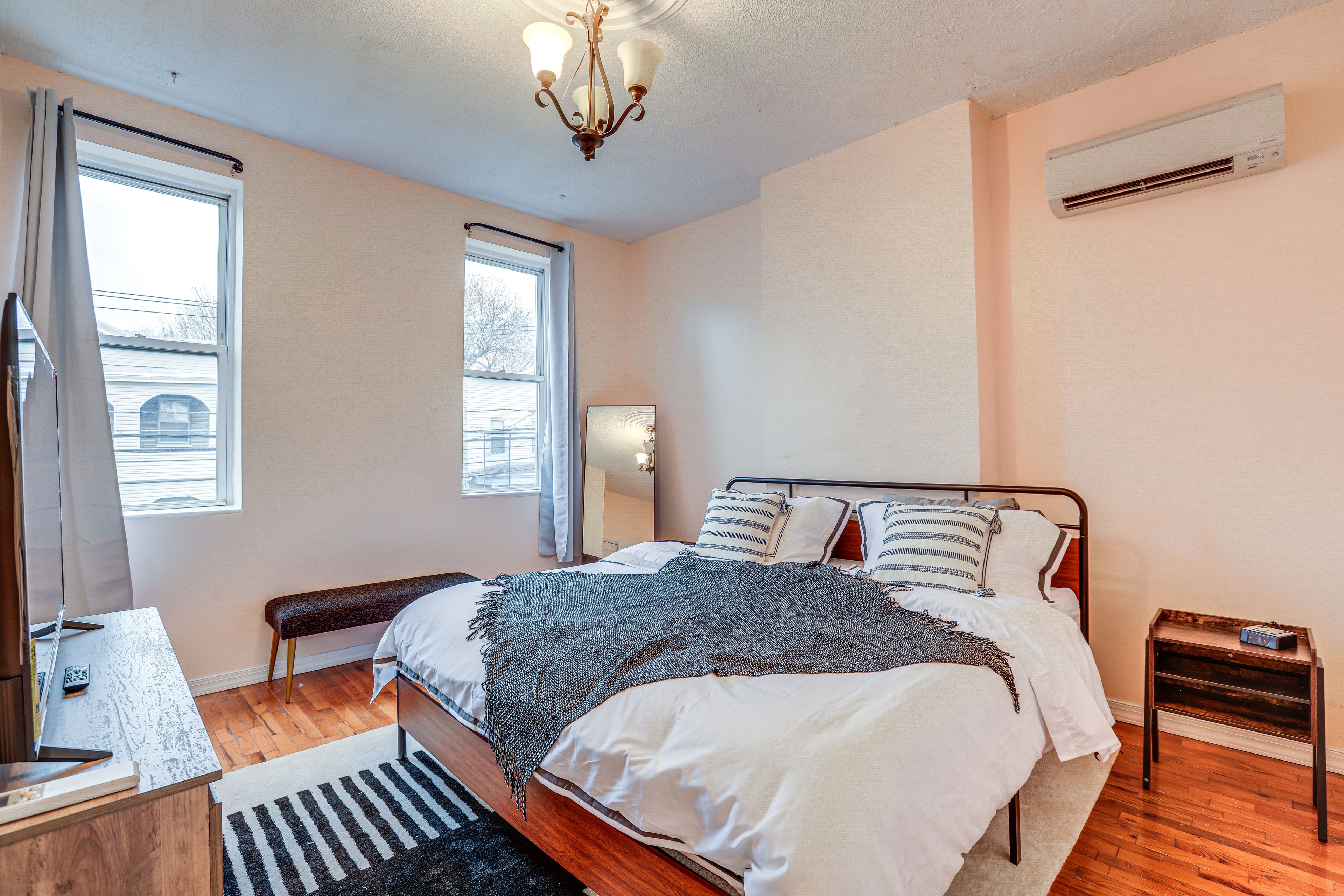 Bedroom 1 | King Bed | Walk-In Closet | Smart TV